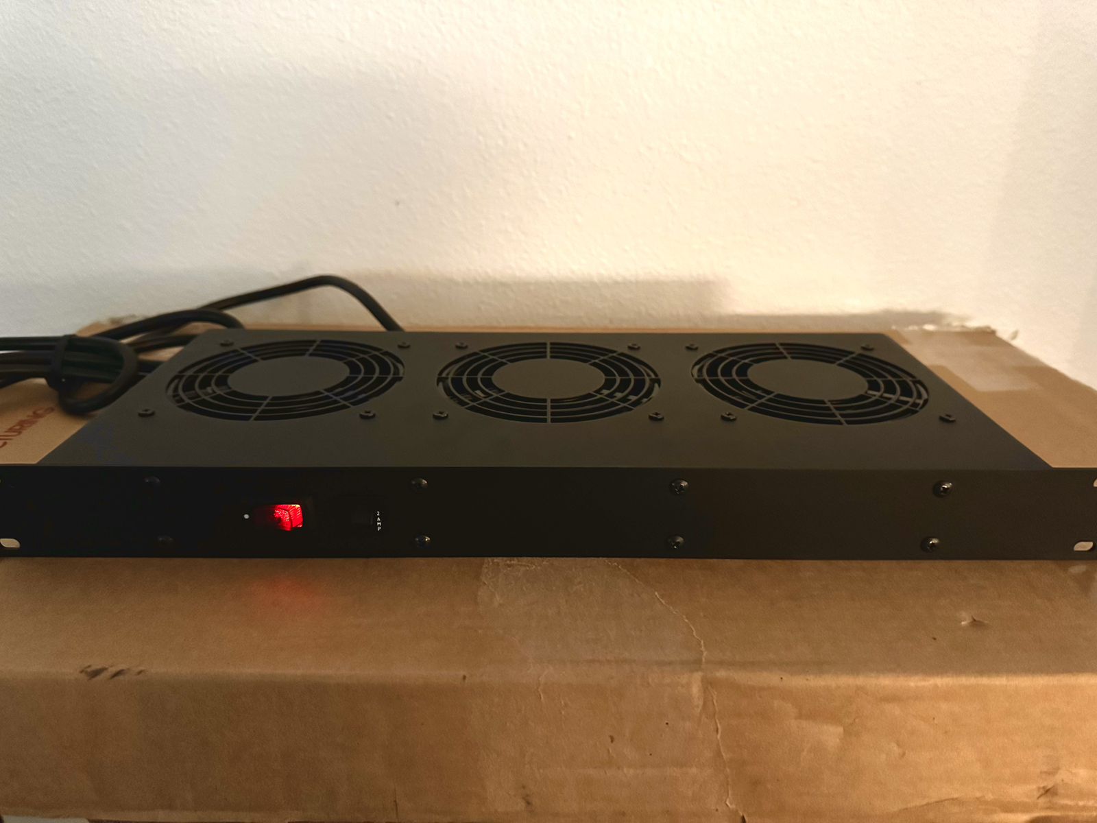 Hammond FT300HA1BK Cooling Fan Tray, W+Red LED Switch 115VAC, 3A, 60Hz – New!