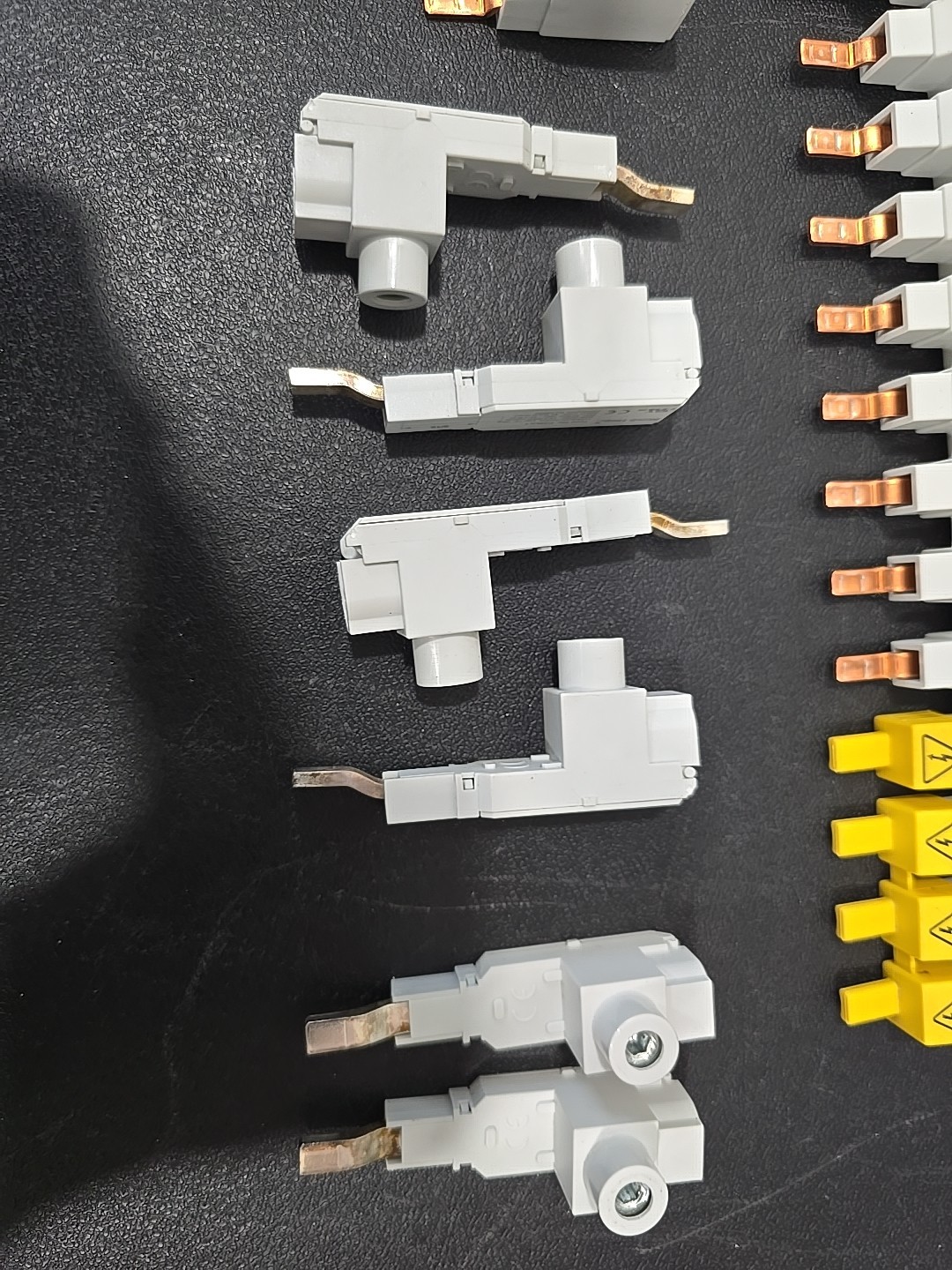 ALTECH CORP 2P16UL3/18 (2) Pcs And 3P16UL3/6 (1)Pcs Single No. P35ULT (6) Pcs