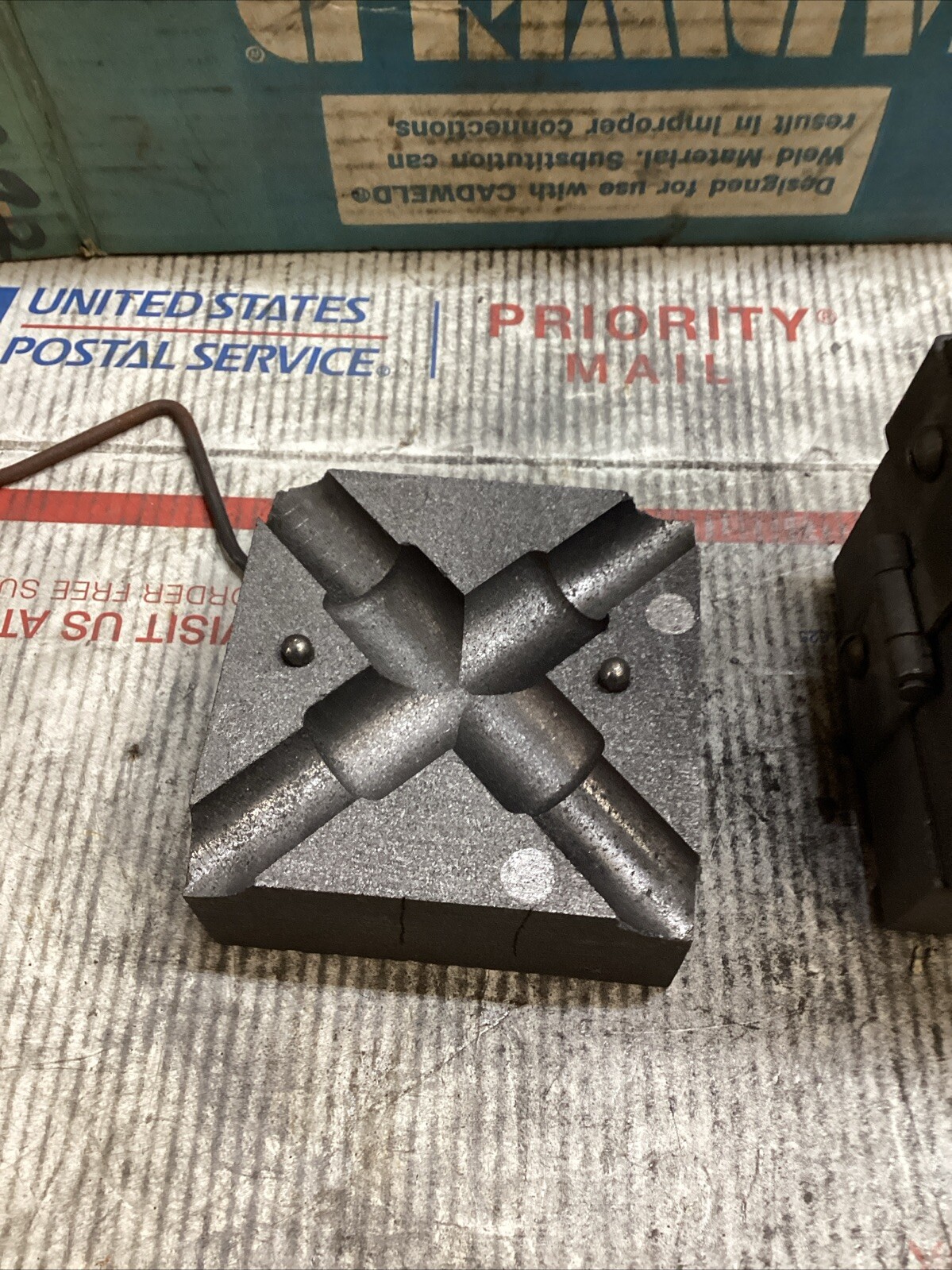 ERICO CADWELD XAC-2V2V MOLD 250CONC RUN & TAP #200 CART ED4U 3295