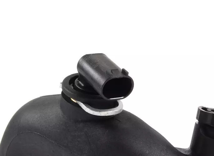 New Water Coolant Pipe Cylinder Head To Oil Cooler for Mercedes W203 C230