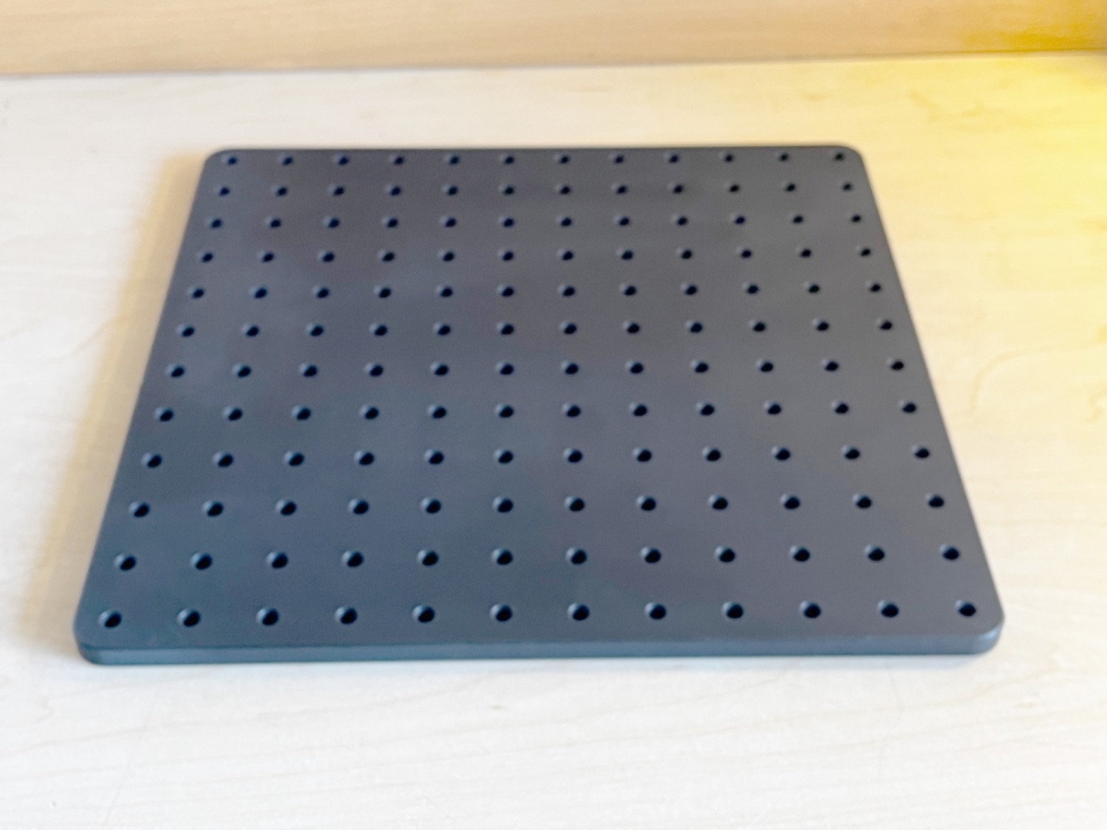 Optical Flat Plate Aluminum Breadboard with Crystal-Clear Dust Cover