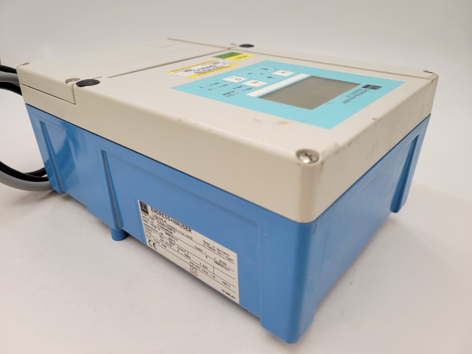 Endress Hauser CLM253-CS8010 Liquisys Conductivity Transmitter 24V 0-2000 MS/CM
