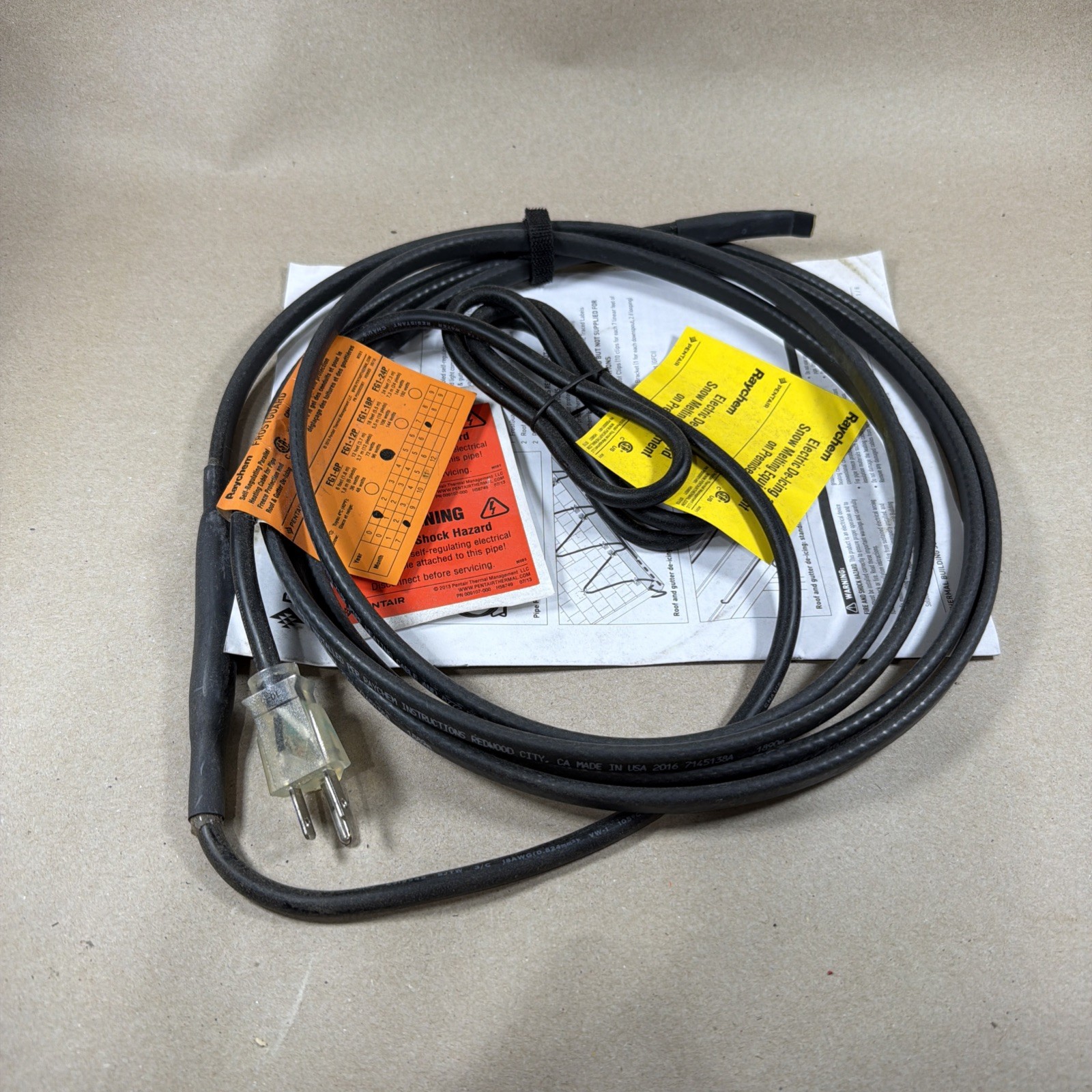 NIB RAYCHEM FG1-12P FROSTGUARD ELECTRIC HEATING CABLE 12 FT.