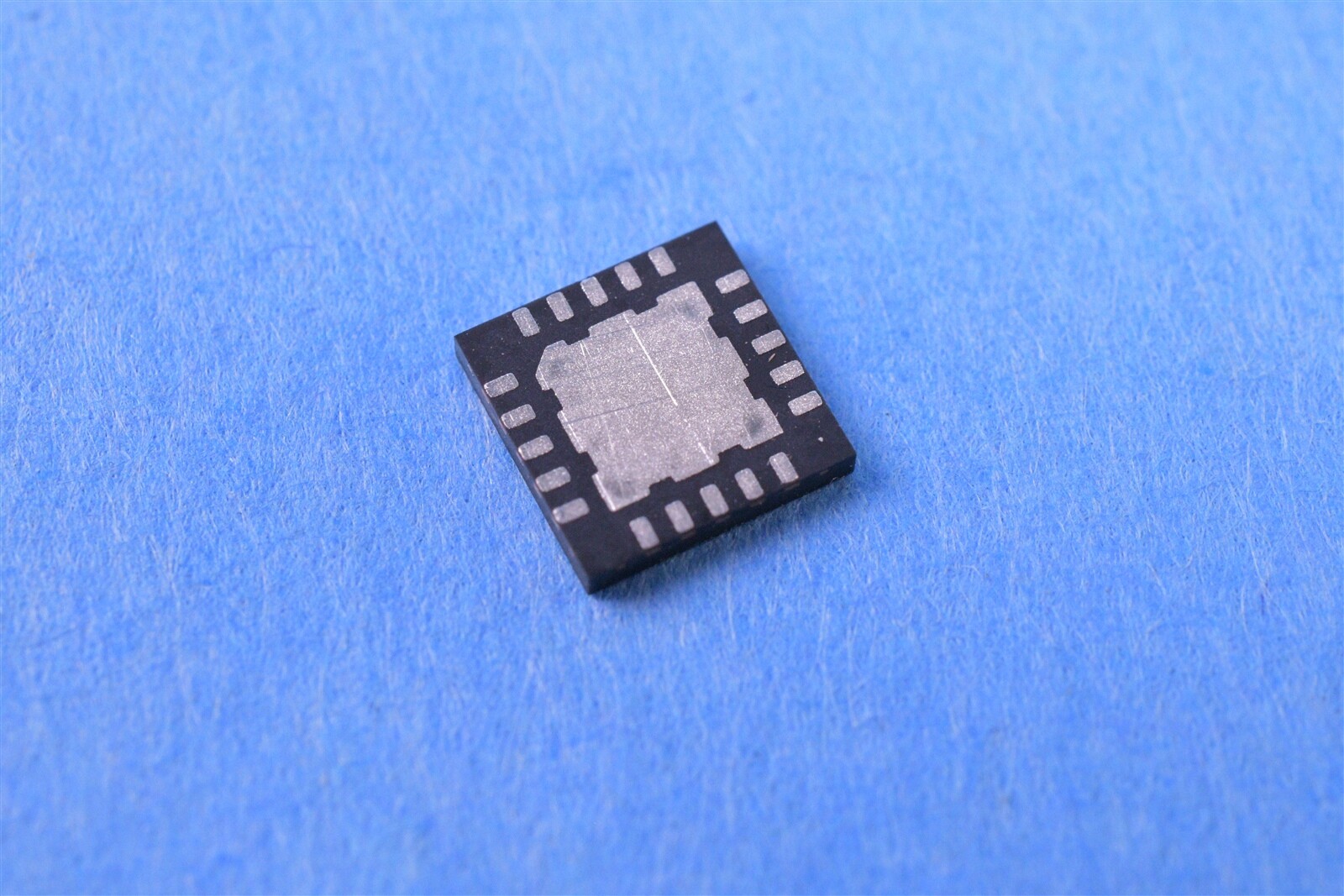 3 (Three) Sumitomo EMM5079ZB X / Ku-Band Power Amplifier MMIC