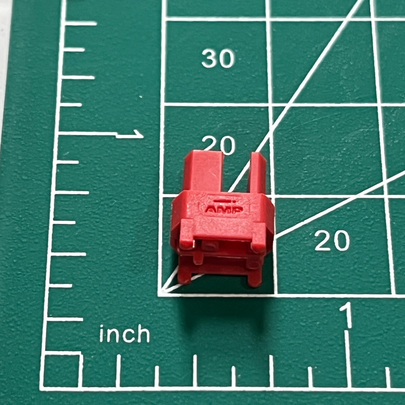 Lot of 488 PCS of AMP AIRS-0039: Red Insulated Wire/Pin Housing, As pictured