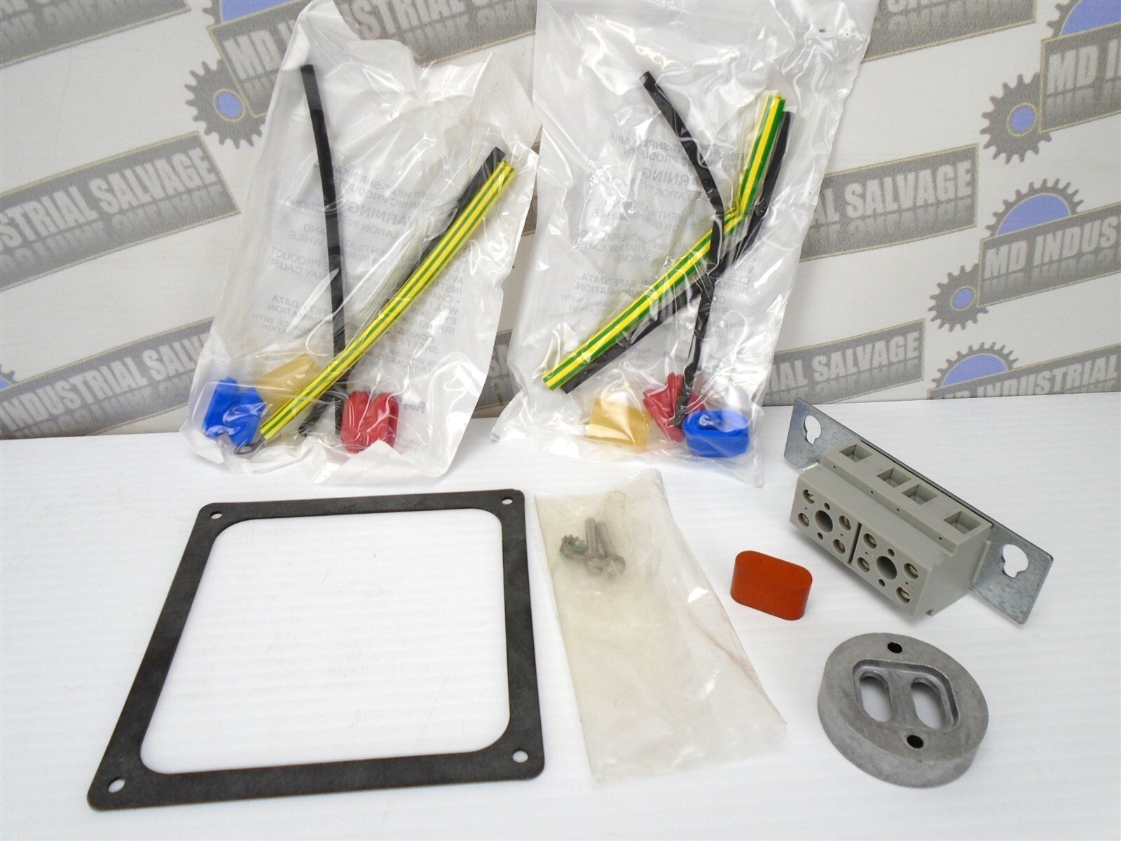 RAYCHEM – AMG-BC-III – Power Connection Kit – (NEW OLD STOCK in the BOX)