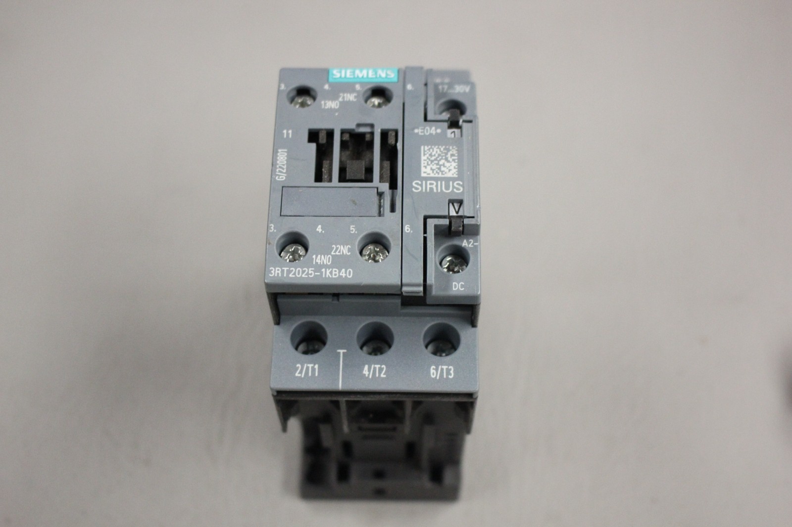 SIEMENS SIRIUS CONTACTOR 3RT2025-1KB40