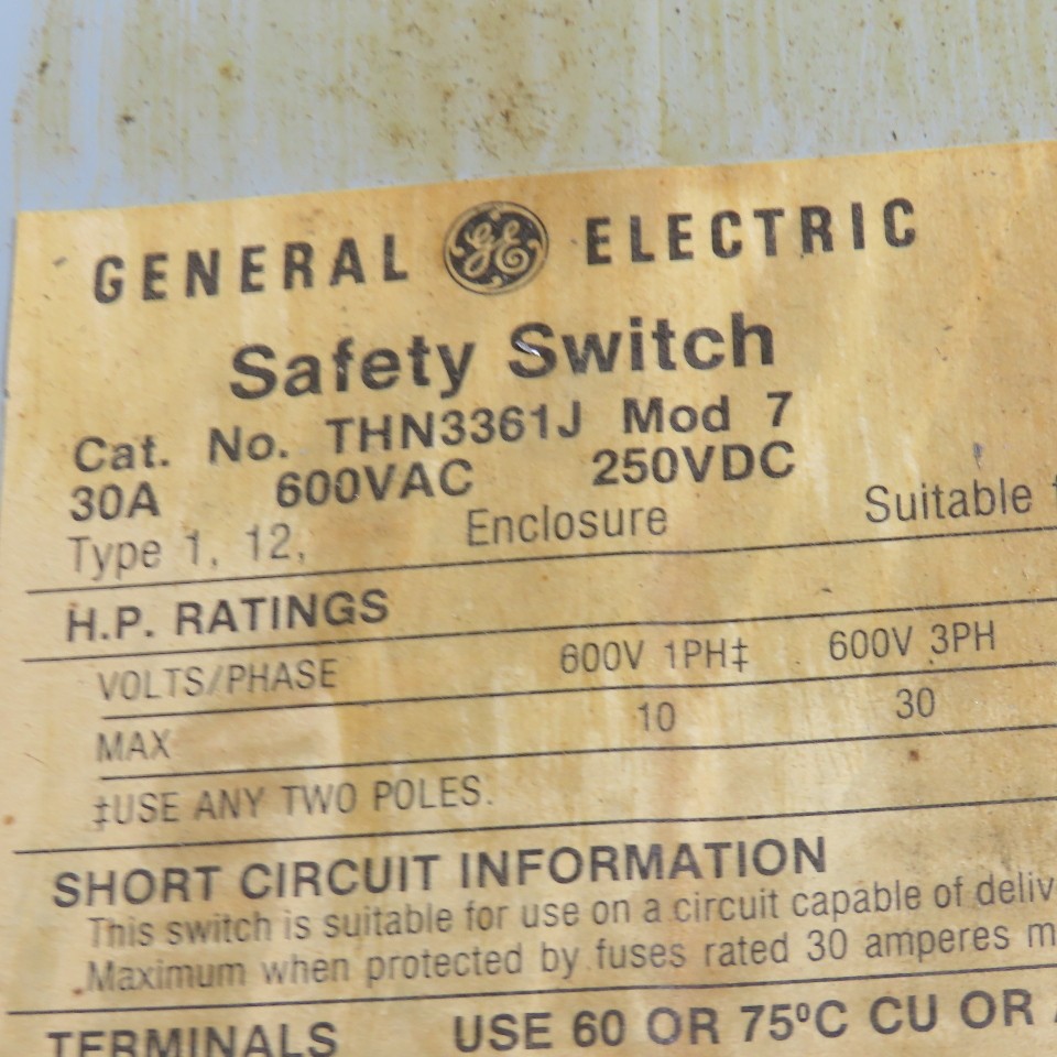 General Electric THN3361J 30A 600V 3P Non Fusible Safety Disconnect Switch