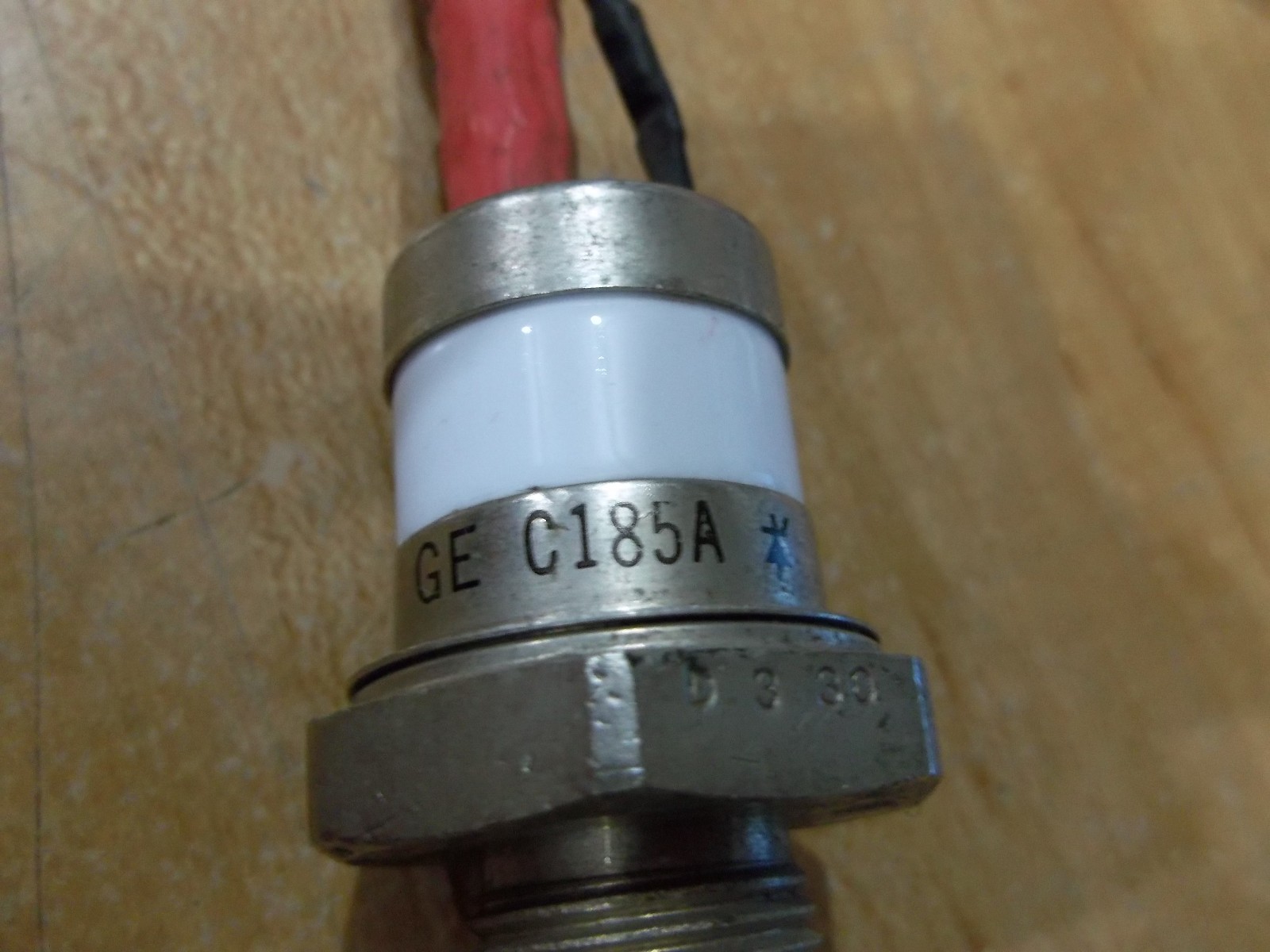 GE THYRISTOR C185A 100V 235A 500MA SCR SI (DR3D1)