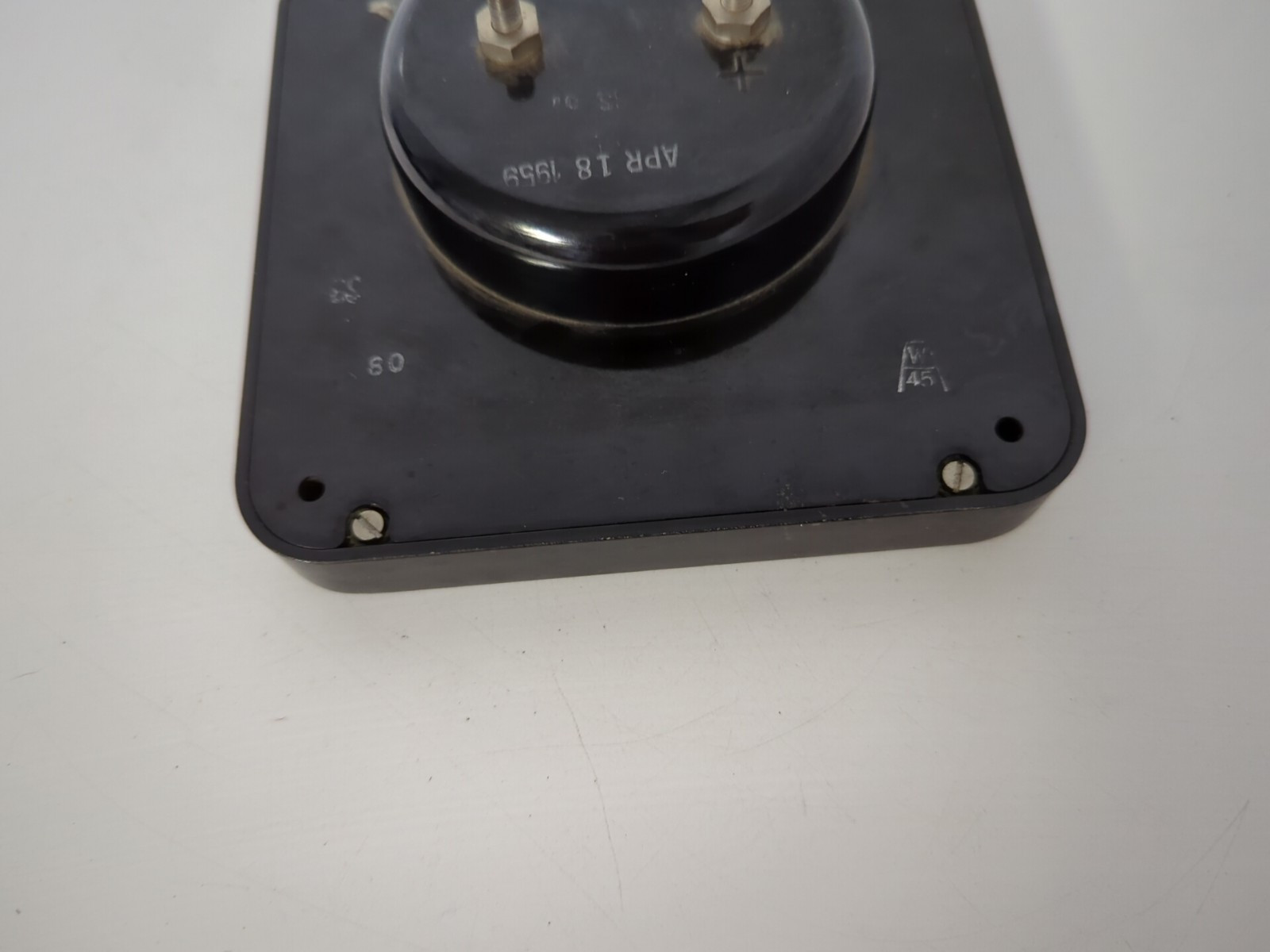 VINTAGE R.M.S. VOLTS DECIBELS 1MW 600 HP MODEL 1051 APR 18 1959