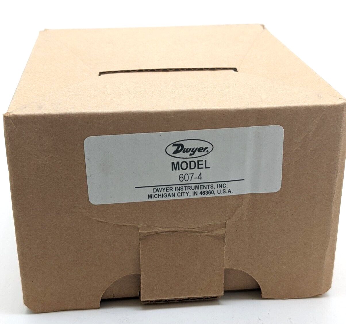 Dwyer 607-4 Differential Pressure Transmitter NEW Original Packaging
