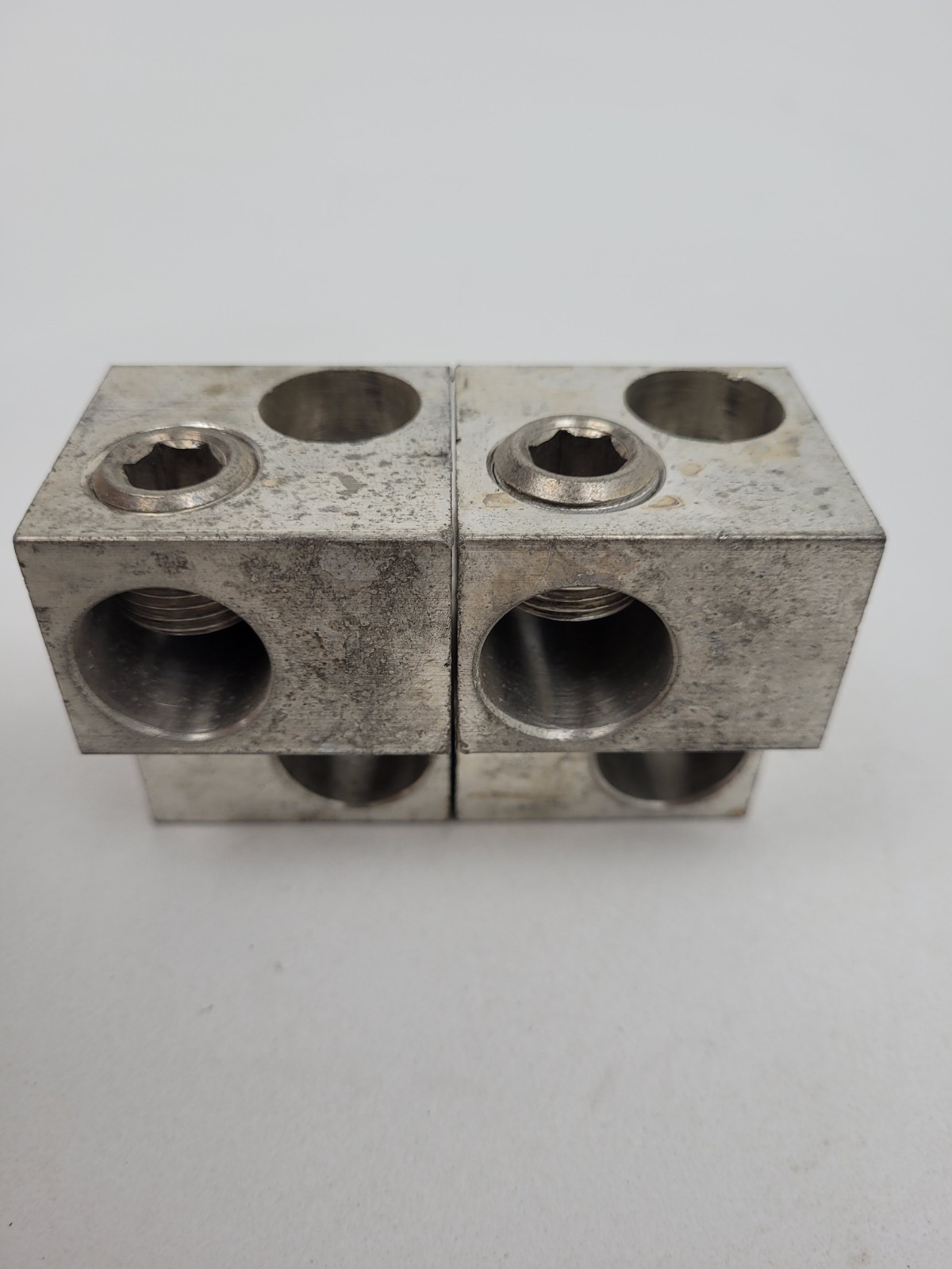 Lot of 2 – TA700MA1 ILSCO Terminal Lug – Next Day Option