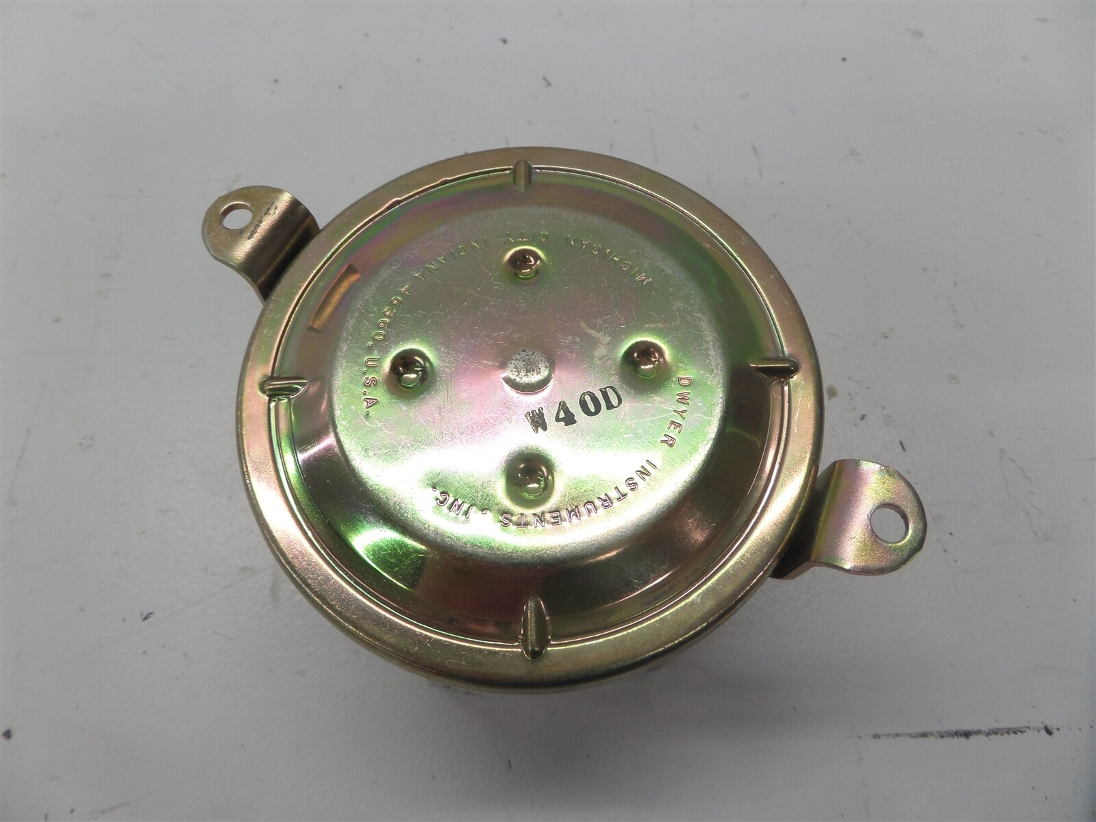 Dwyer Series 1900 Pressure Switch 1910-0