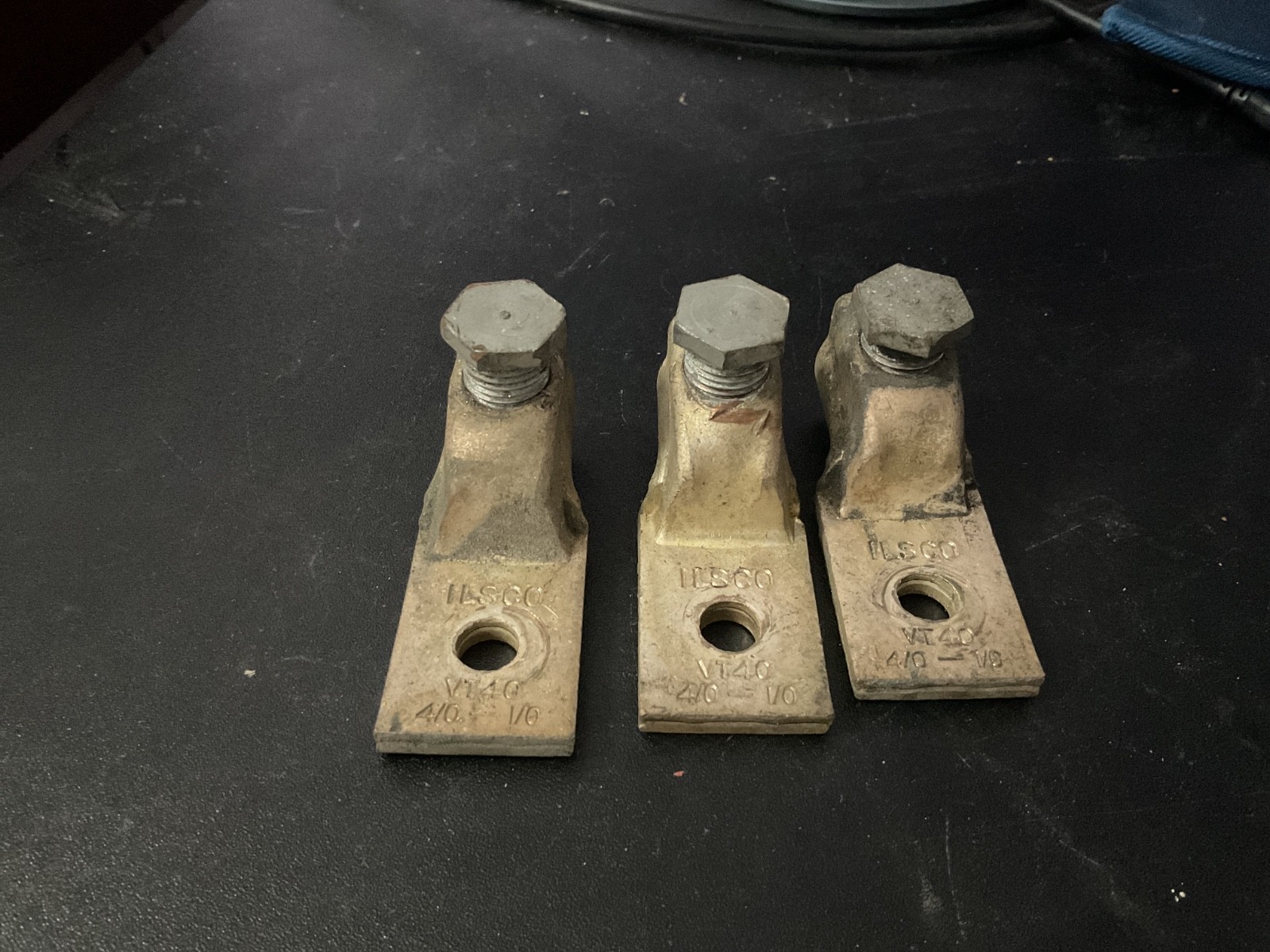 ILSCO 4/0-1/0Terminal Lug (VT) lot of 3 (1422)