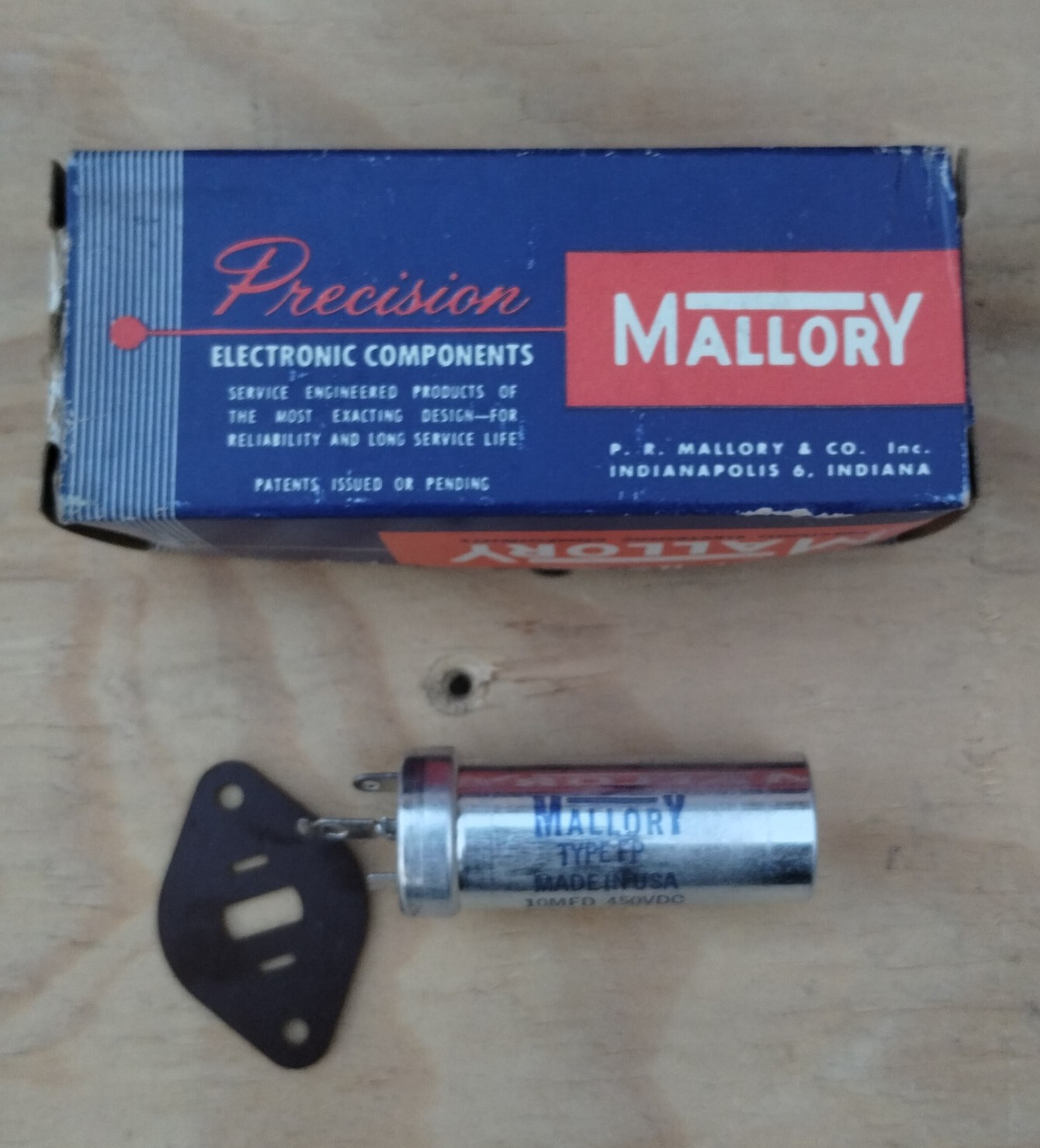 FP-142 – MALLORY – 10MFD 450V CAN NIB- VINTAGE CAPACITOR