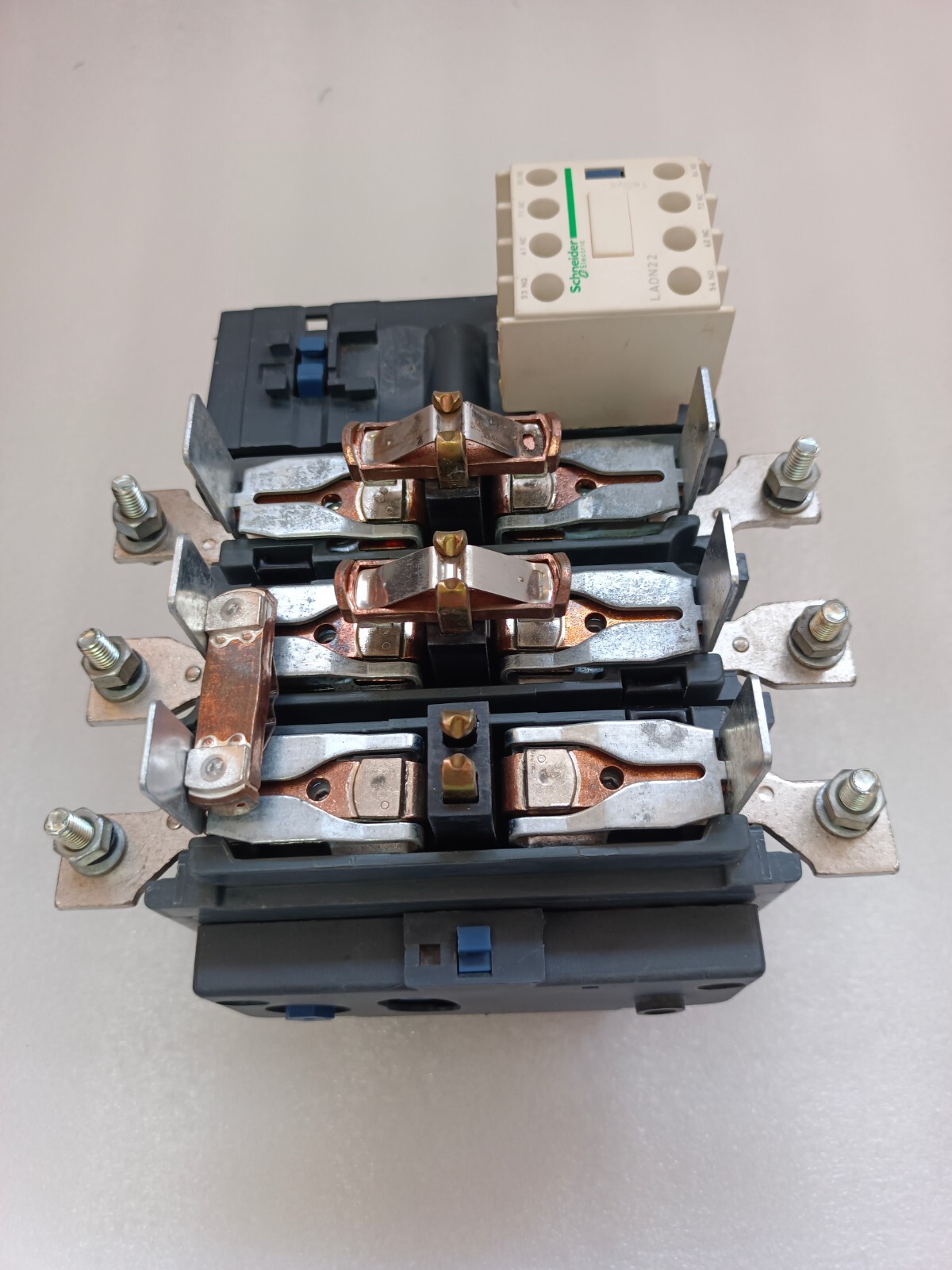 SCHNEIDER LC1F115 CONTACTOR SCHINEIDER 115AMP POWER CONTACTOR COIL VOLTAGE 220V