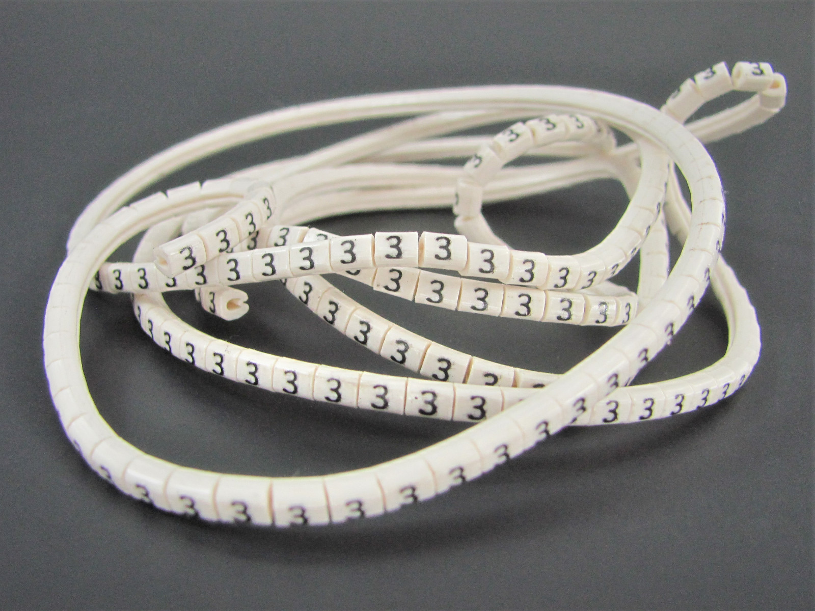 (500x) Wieland Size 22, Number 3 Slip On Wire Marker, .045″ to .065″ OD Z Type