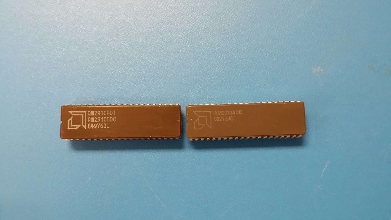 (1 PC) AM2910ADC AMD 12-BIT, MICROPROGRAM SEQUENCER, CDIP40
