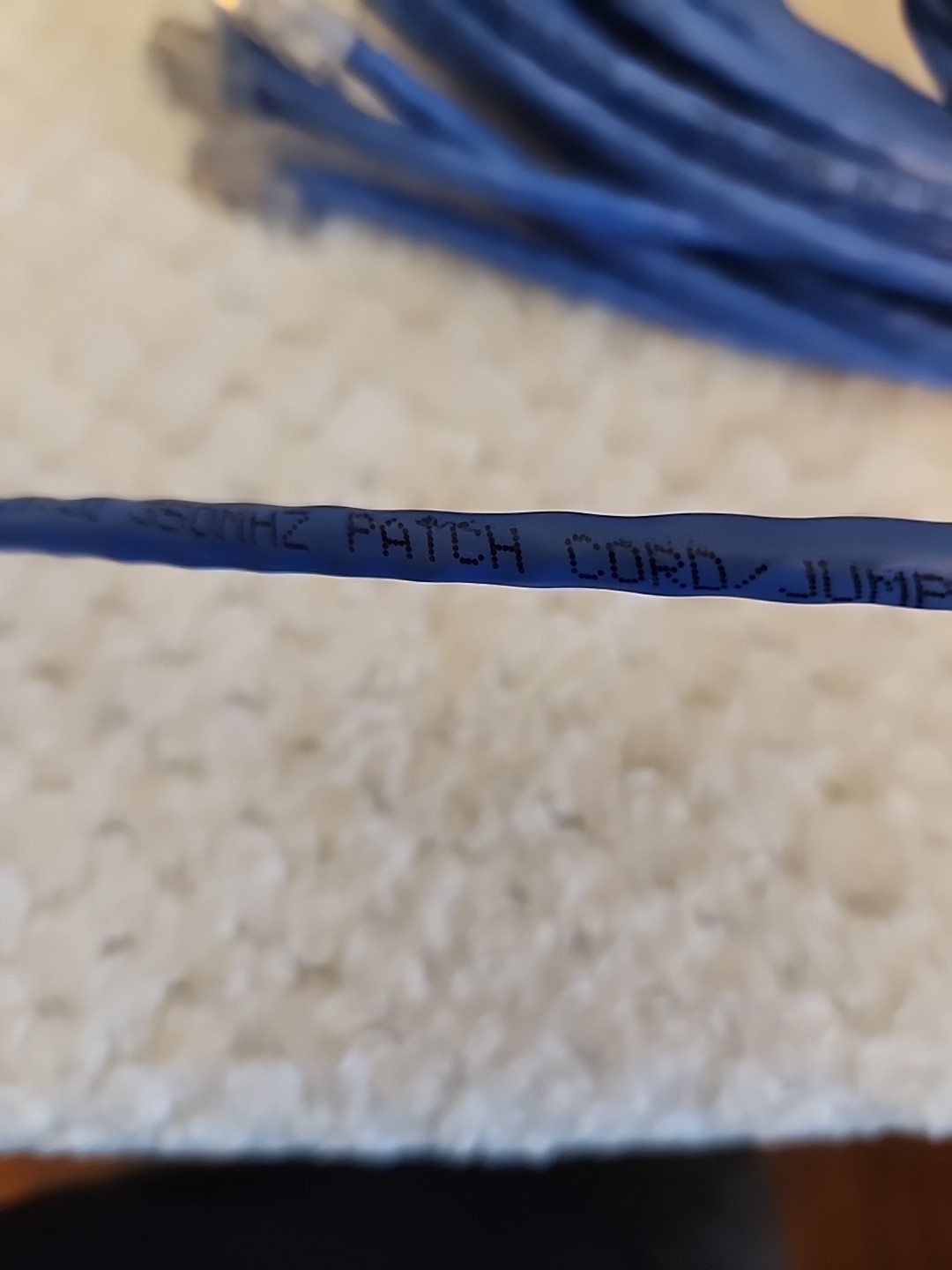 Quabbin 5506 DataMax Patch Cable Cat5E 24 AWG 3 Pair 25′ Blue