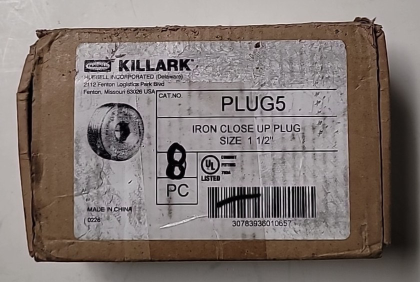 Box of 8 PLUG5 Killark 1-1/2-Inch Iron Close-Up Plug
