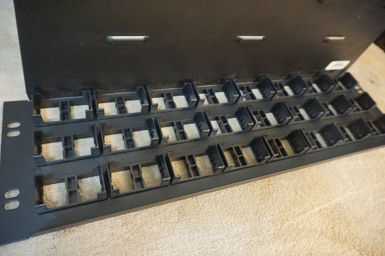 ORTRONICS 401045292 48-Port TracJack Patch Panel Kit
