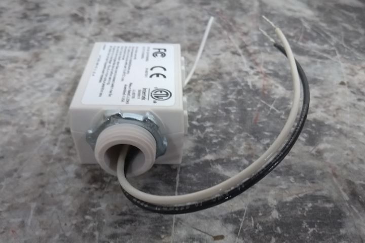 Leviton WSTLT-9D0 6 Pk 100-277VAC White Control Transmitter