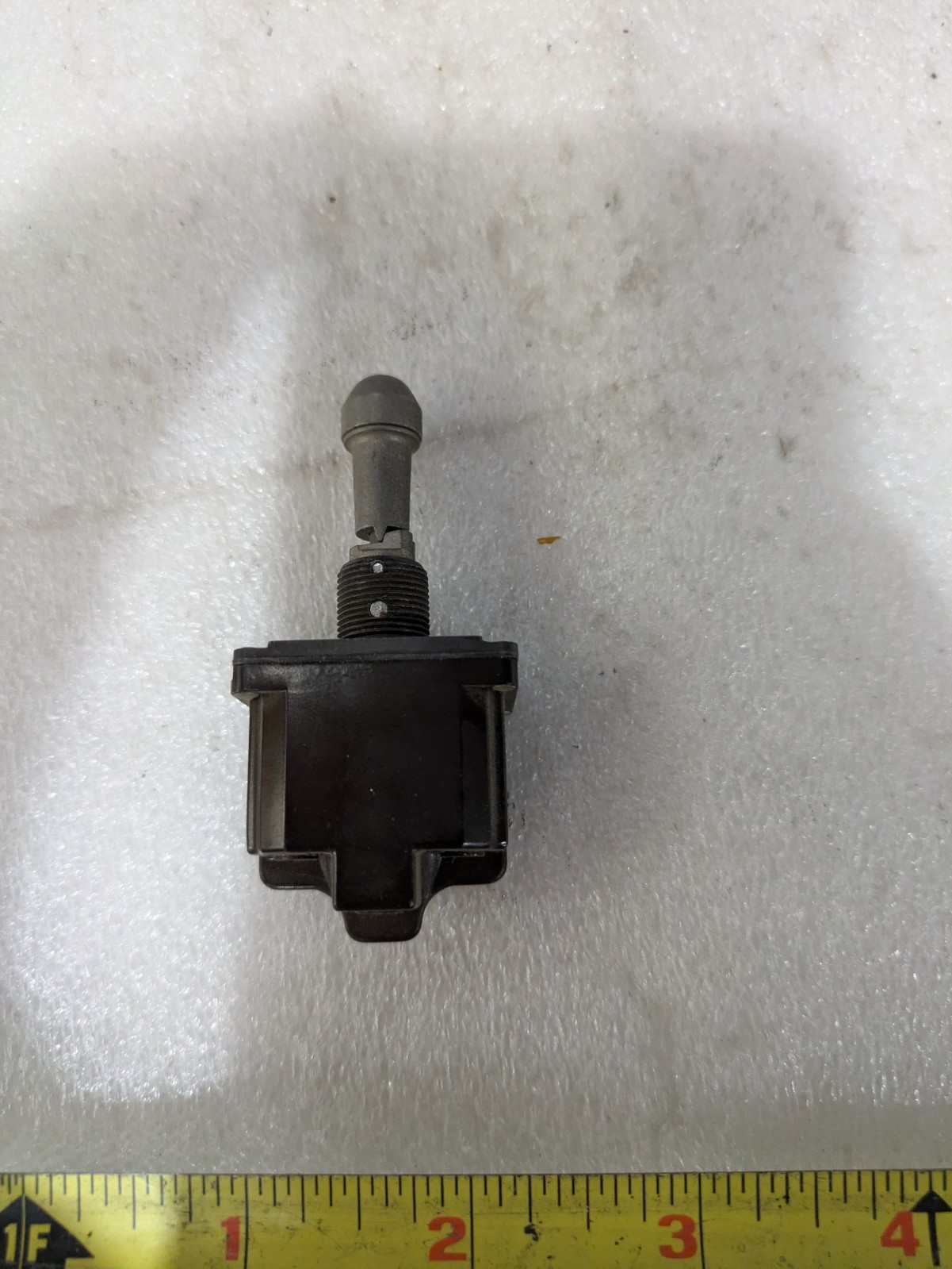 Honeywell 8504K14 MS24659-27N Toggle Switch ON-OFF-ON 2TL1-7N Mil Spec Aircraft