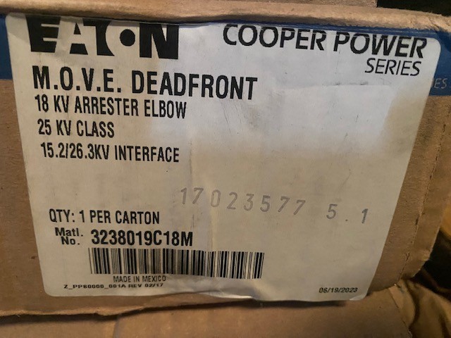 Cooper Power Systems 3238019C18M Elbow Arrester, 25 kV Class, 18 kV Duty Cycle