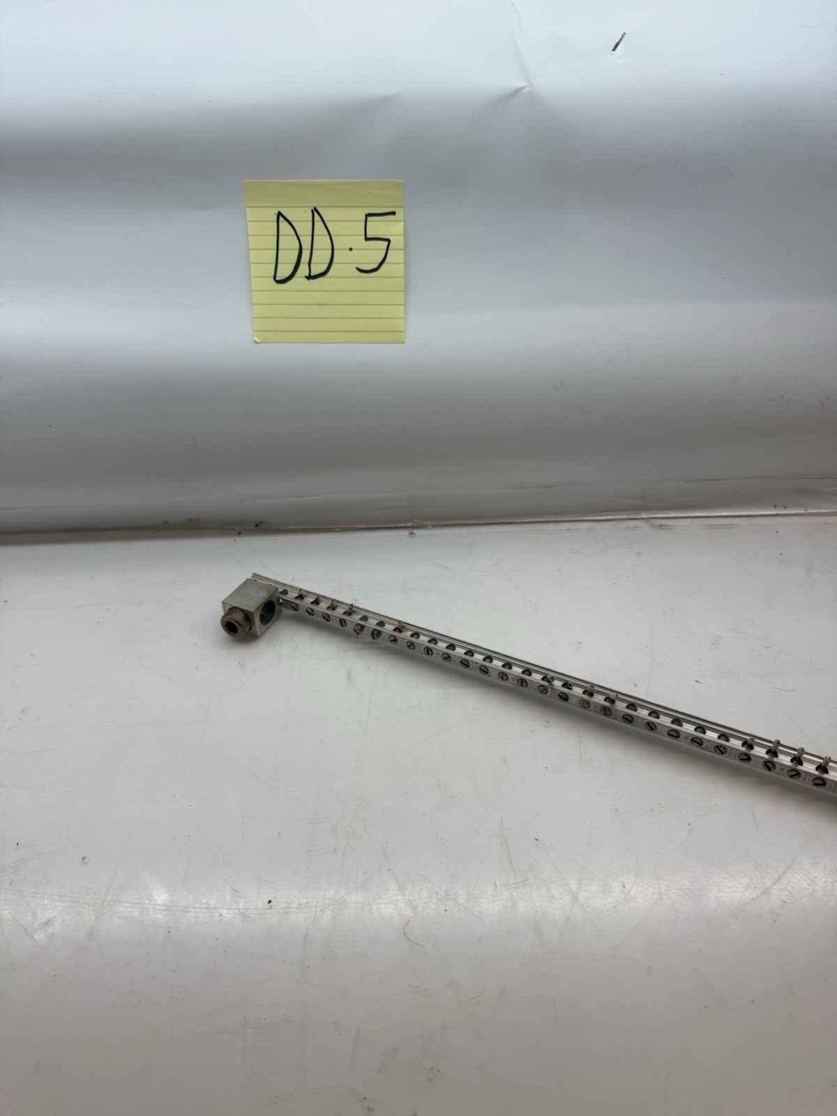 Siemens 42 Position Ground/Neutral Bar with Lug