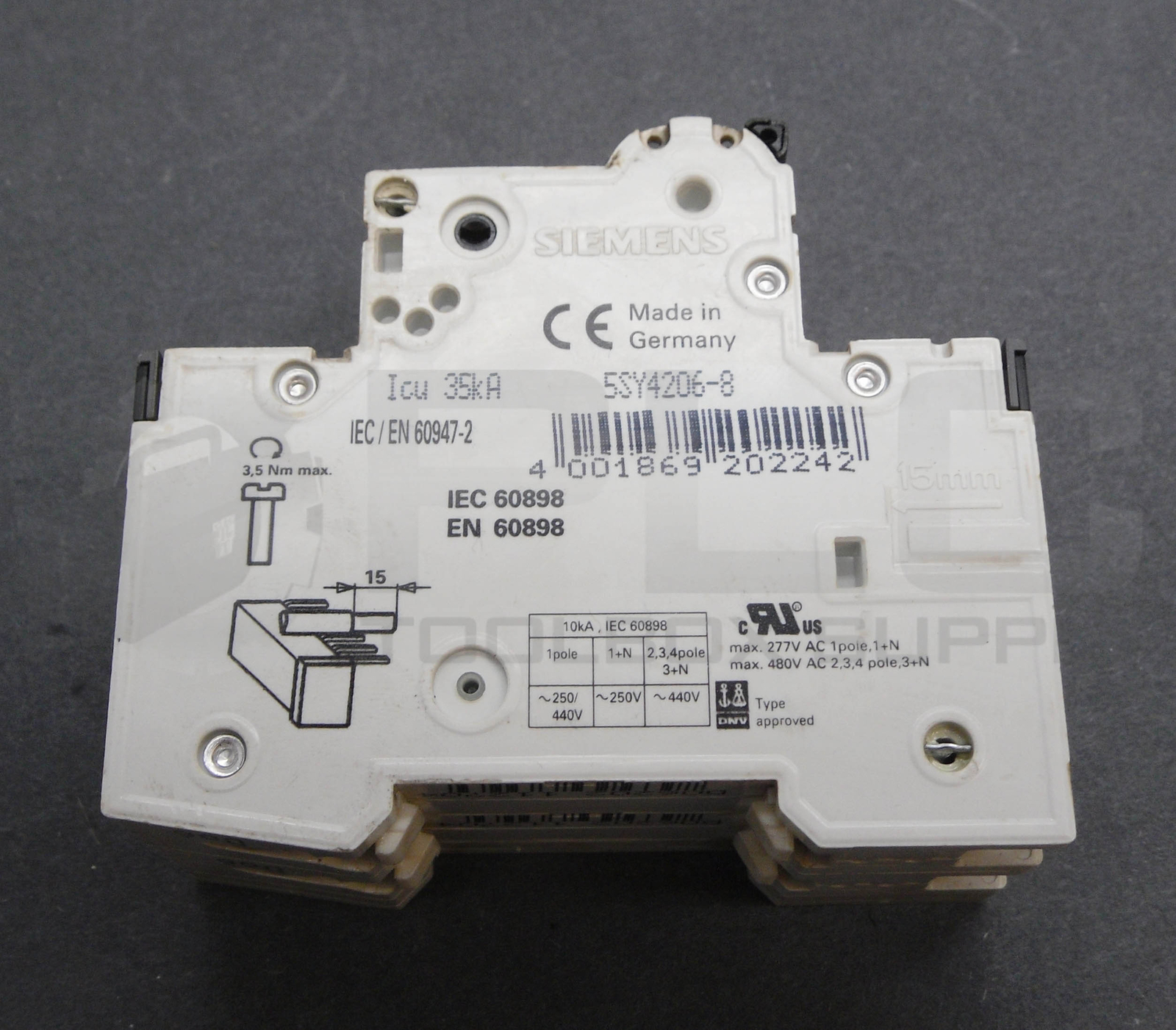 SIEMENS 5SY4206-8 CIRCUIT BREAKER 440V 6A W/ 5ST3010 AUXILIARY CIRCUIT SWITCH
