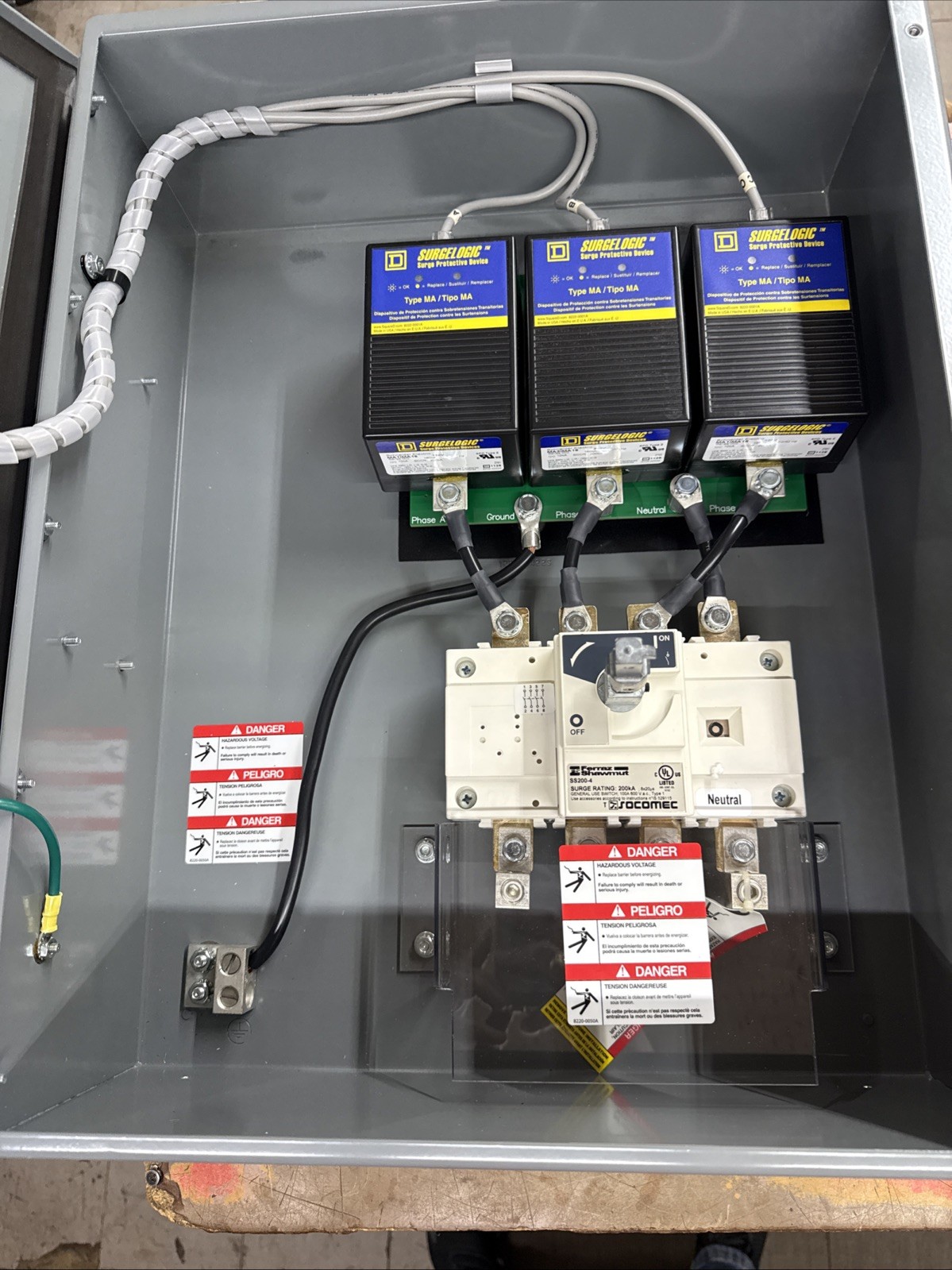 New SQUARE D TVS3EMA16AI Series 002 Enclosure Surge Protector 3-MA1IMA16 240/120