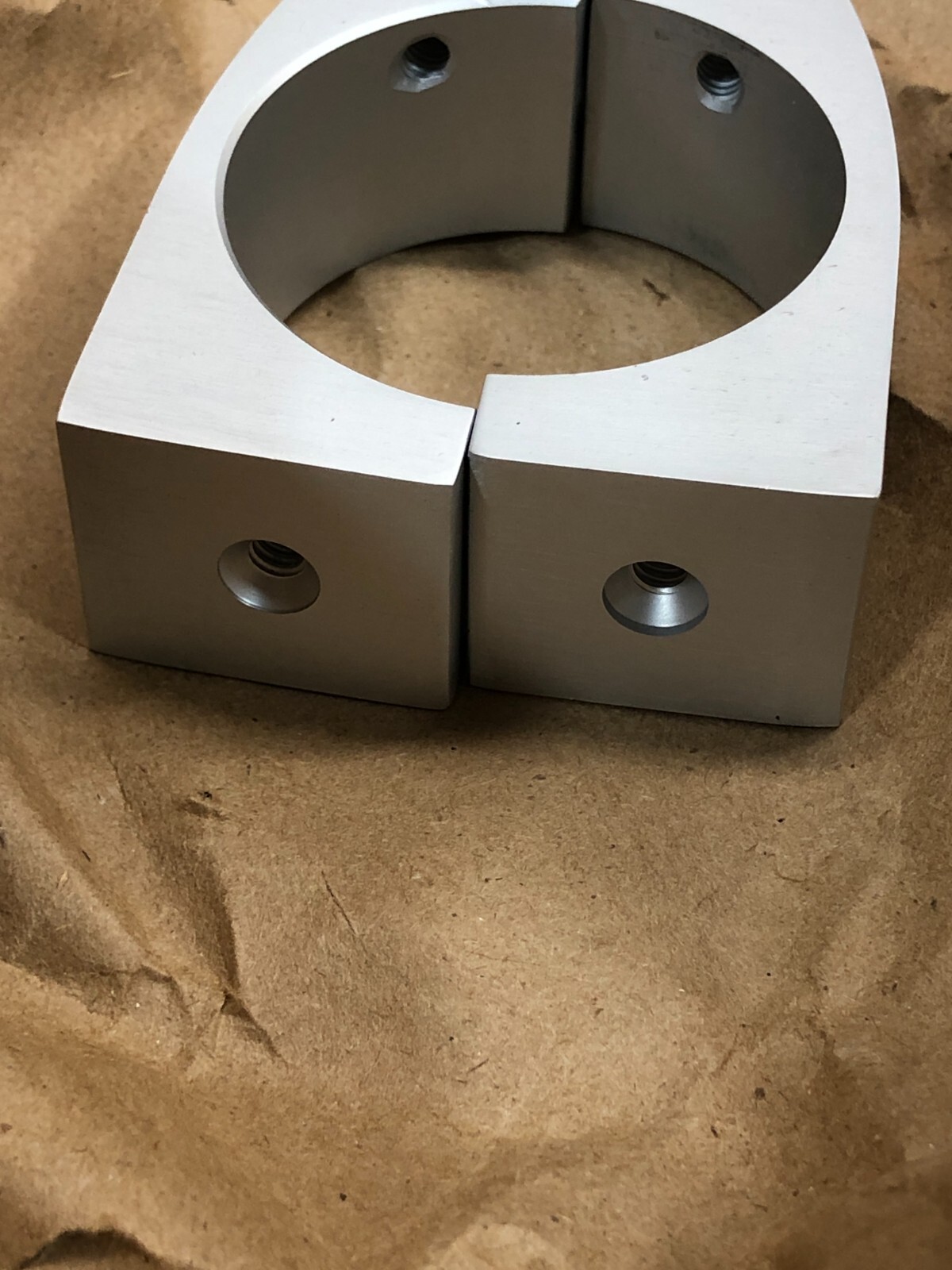 3 ERGOTRON 60-199-003 KIT, HDW, POLE CLAMP, SINGLE,696-565-01,ROHS, 192040