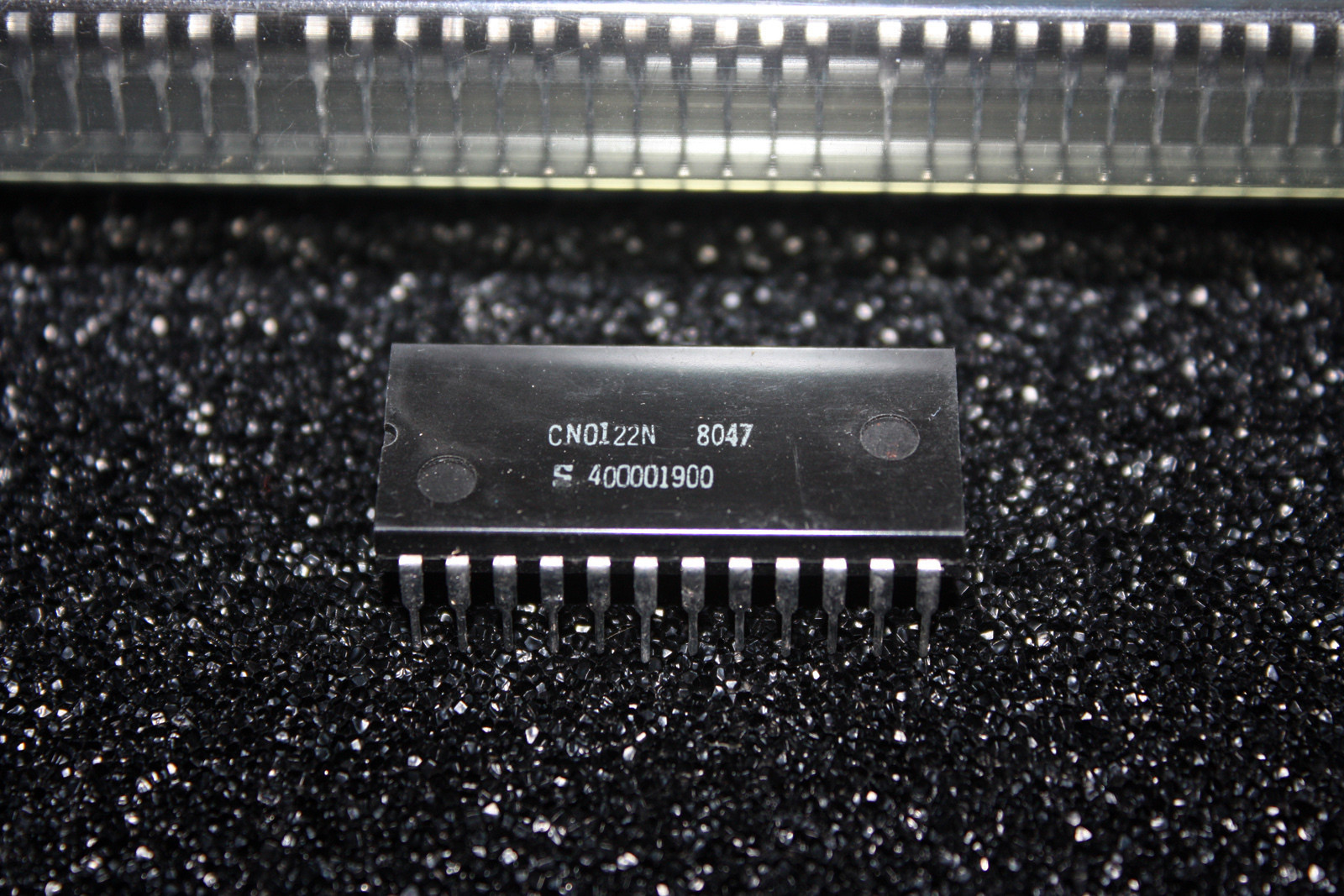 Signetics CN0122N, CN0122