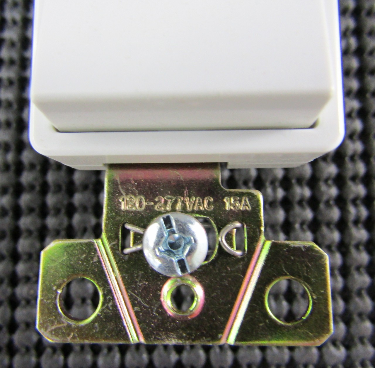 COOPER AHDECB315W 120/277V 15A 3 WAY WHITE SWITCH – LOT OF 2 / NEW NO BOX