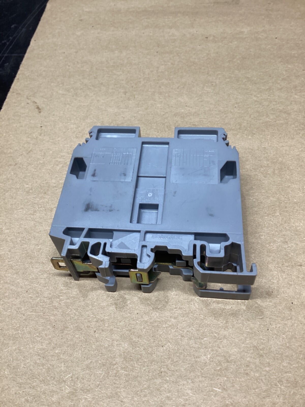 Entrelec M22 M./22- Cable Terminal Block 107K88