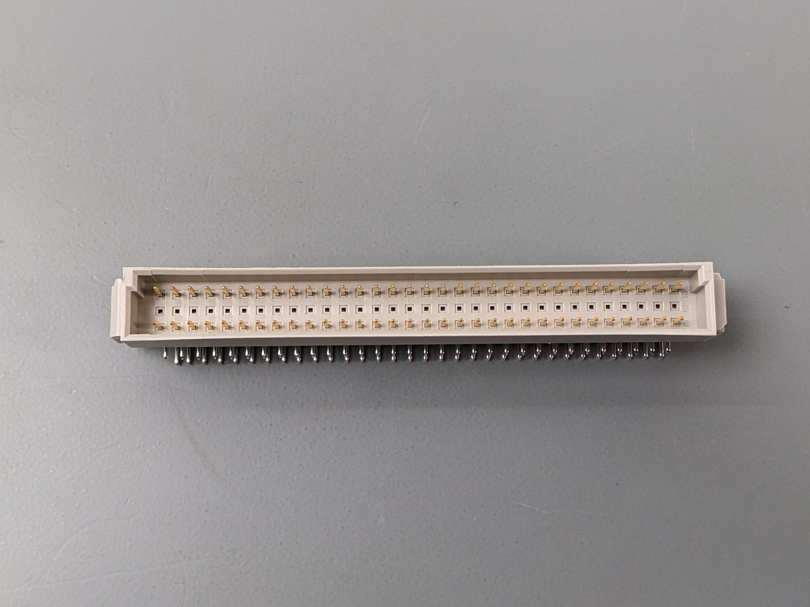 (2) TE 650945-5 Eurocard Connectors, 64 Pin Right Angle