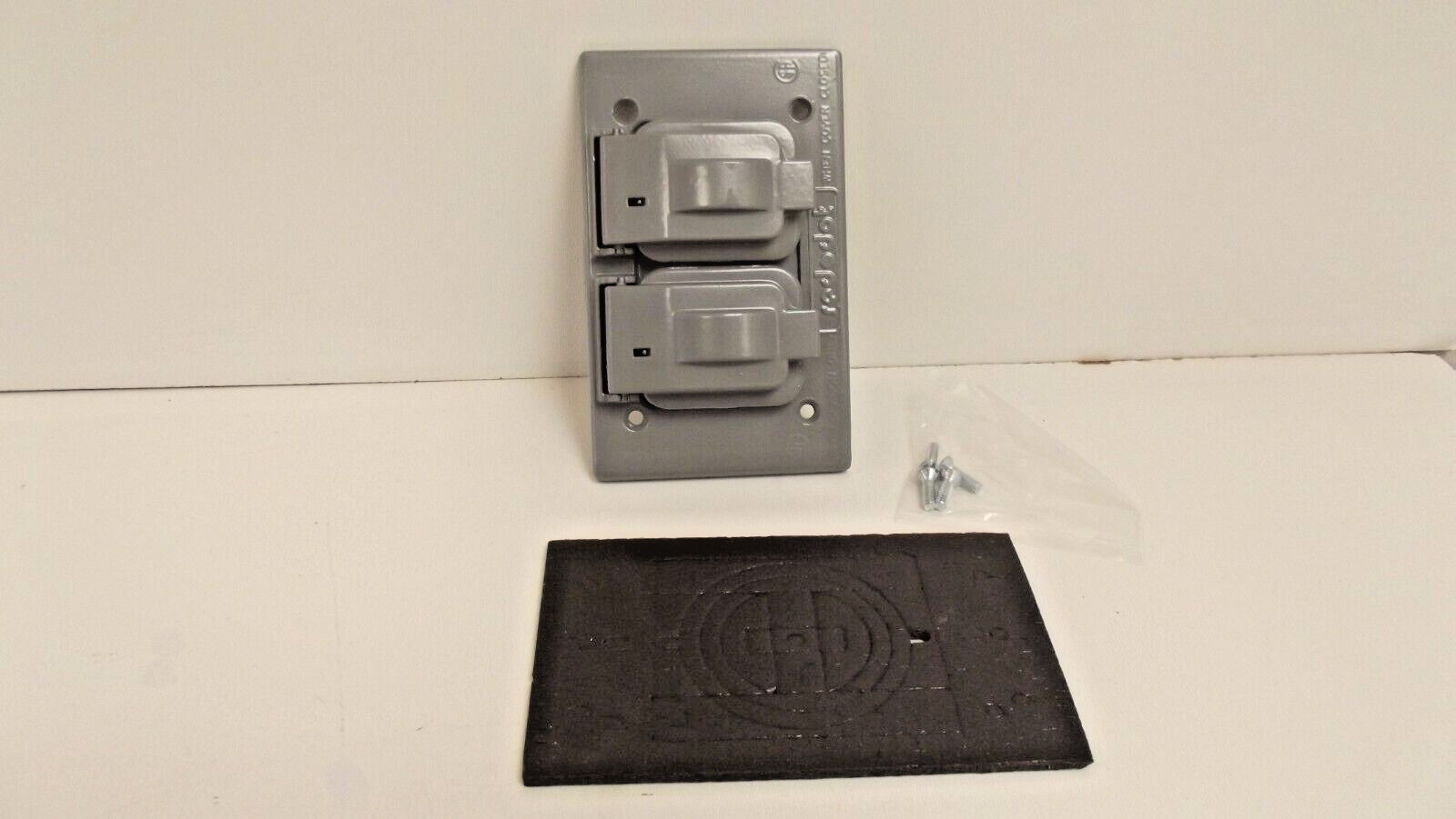 ABB THOMAS & BETTS RED DOT CCD-FS CCDFS 2 GANG EXTERIOR NEW IN BOX D-8