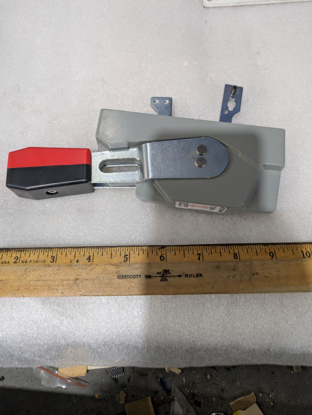 Eaton Flange Mount Operating Mechanism Handle ON OFF RESET Disconnect Switch