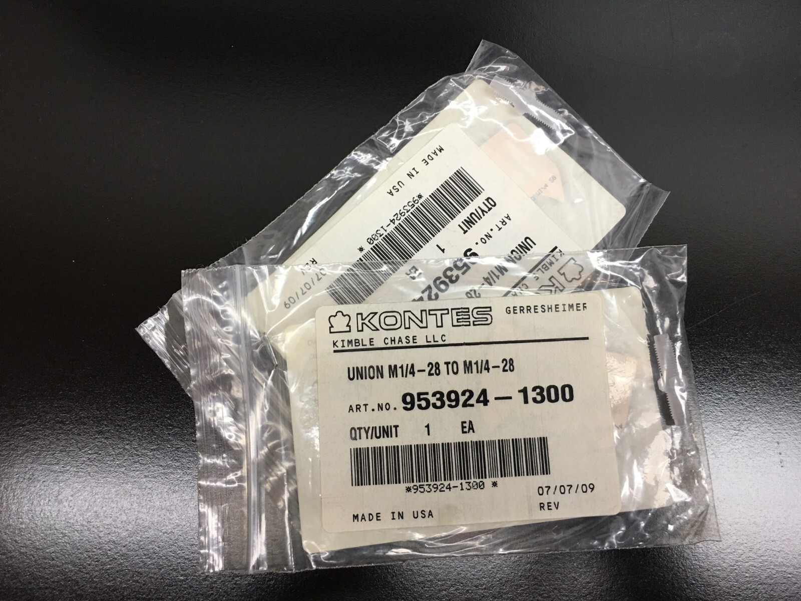 Kimble Kontes PN 953924-1300 Union M1/4 – 28 to M1/4 – 28 Lot 2 PCS
