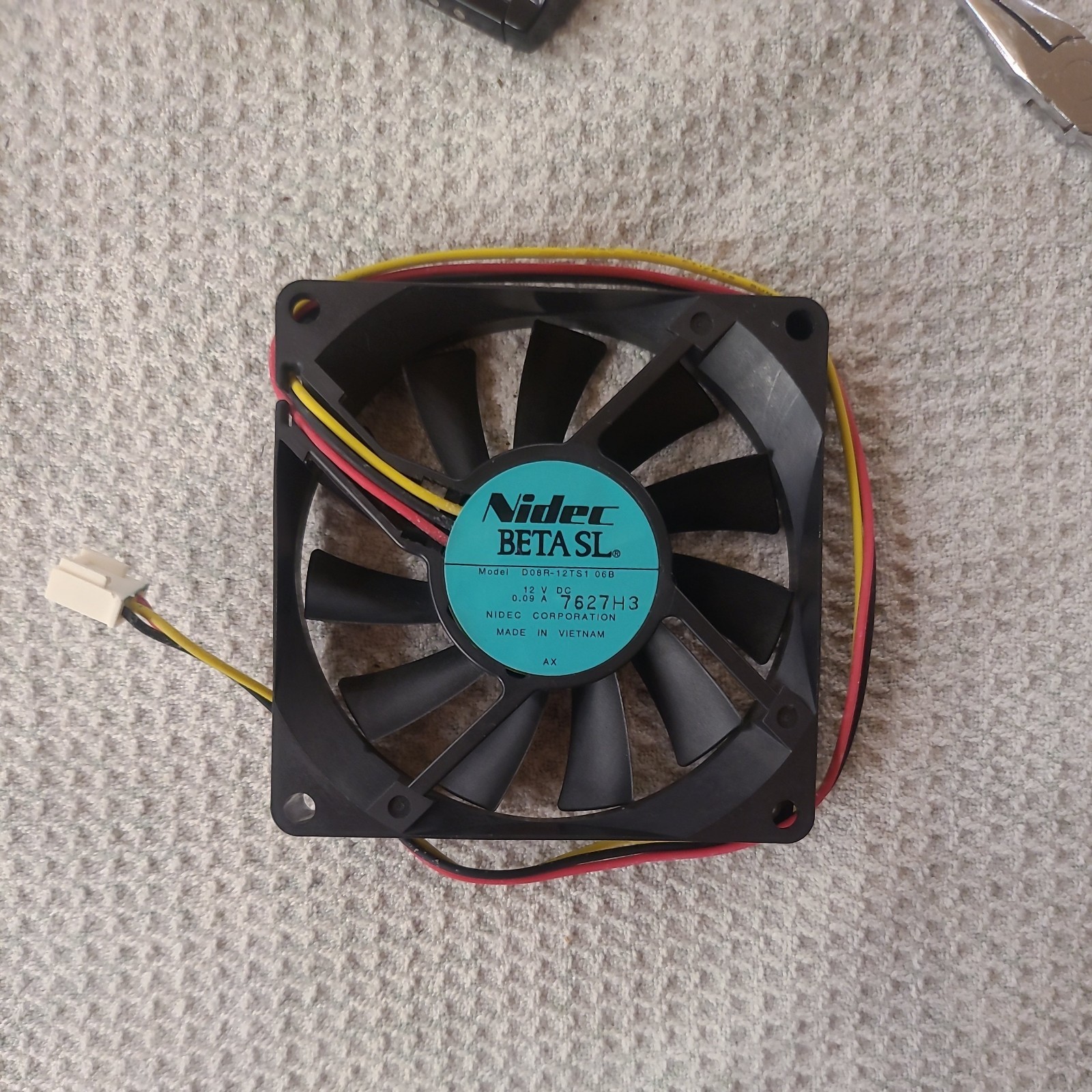 SONY – NIDEC D08R-12TS1 06B 12VDC 0.09A FAN – 3PIN w/rubber mounts