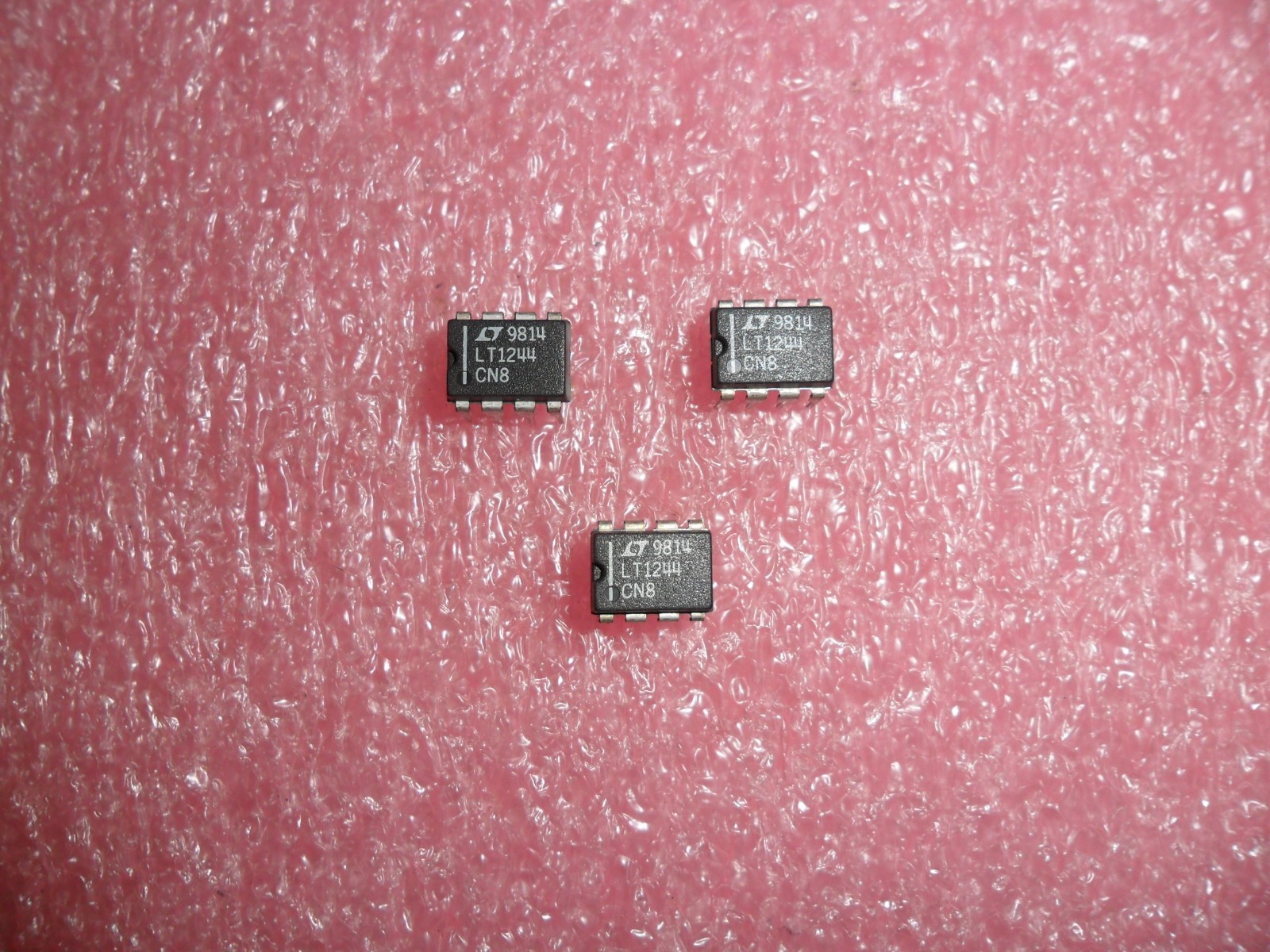 LT1244CN8 IC SWITCHING CONTROLLER BUCK CURRENT MODE 8-PIN DIP (LOT OF 1)