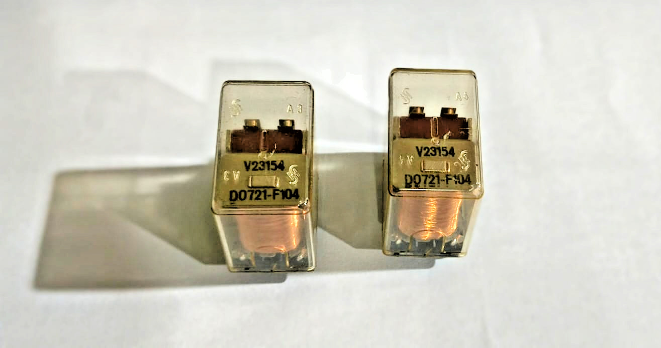 2PCS LOT-Siemens V23154-D0721-F104 Relays -New Open Box