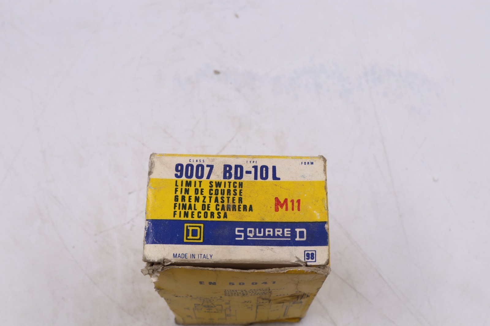 SQUARE D 9007 BD-10L MADE IN ITALY