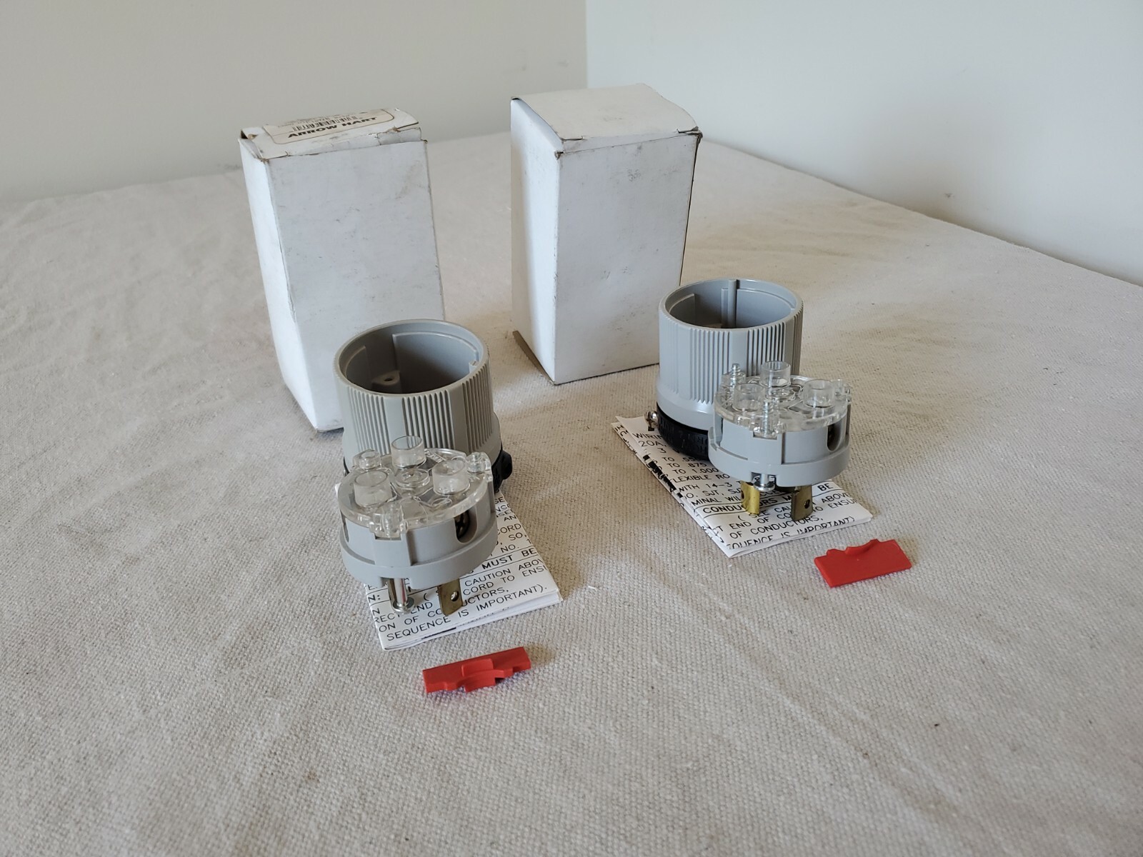 Arrow Hart AH6252 Locking Plug 20A 480V Grounding Plug NEMA L11-20P Lot Of 2