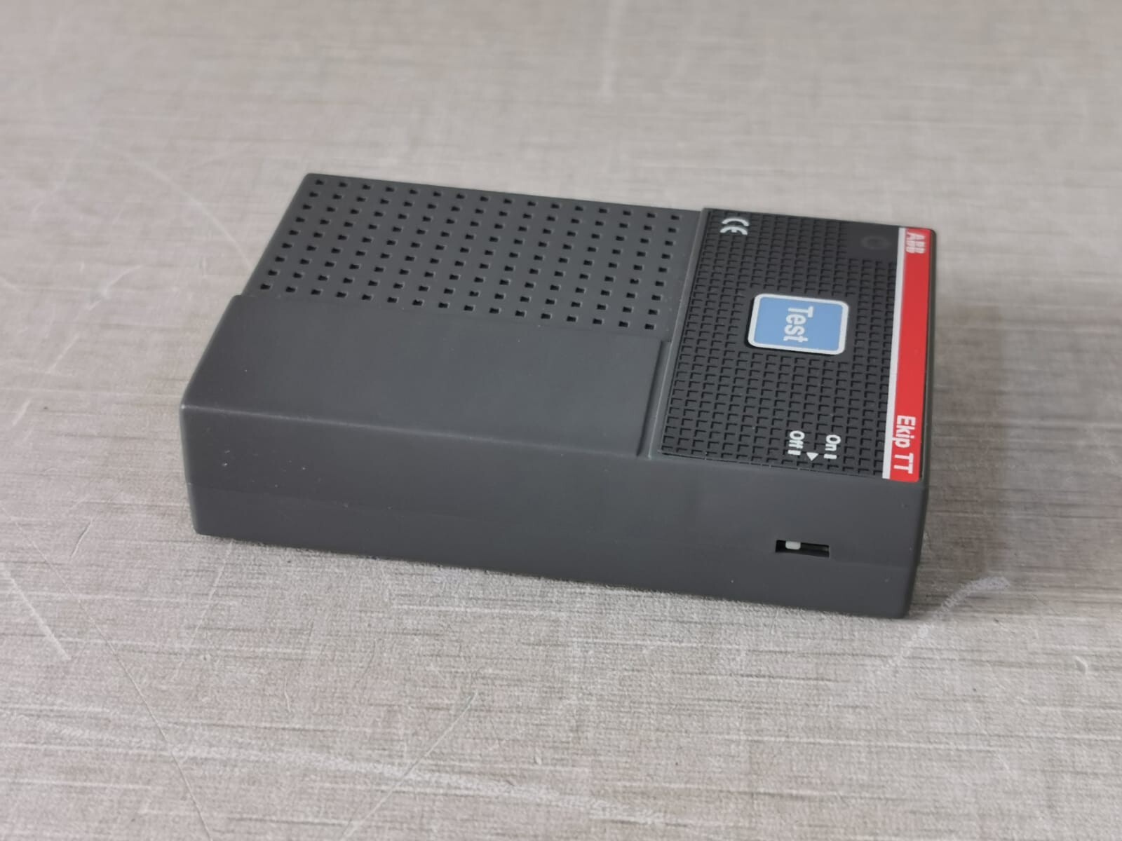 ABB Ekip TT SACE Emax 2 Outdoor Travel Test Unit – NO BOX ONLY CASE
