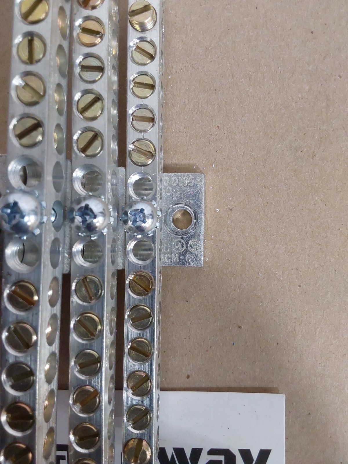 ILSCO NB-350-36 Neutral Bar 36 Taps 14-4AWG Taps 350MCM-6AWG