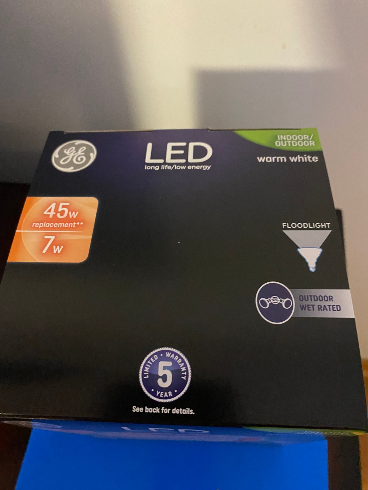 NEW GE LED 7 WATT INDOOR/OUTDOOR WARM WHITE FLOODLIGHT-500 LUMENS-LONG LIFE