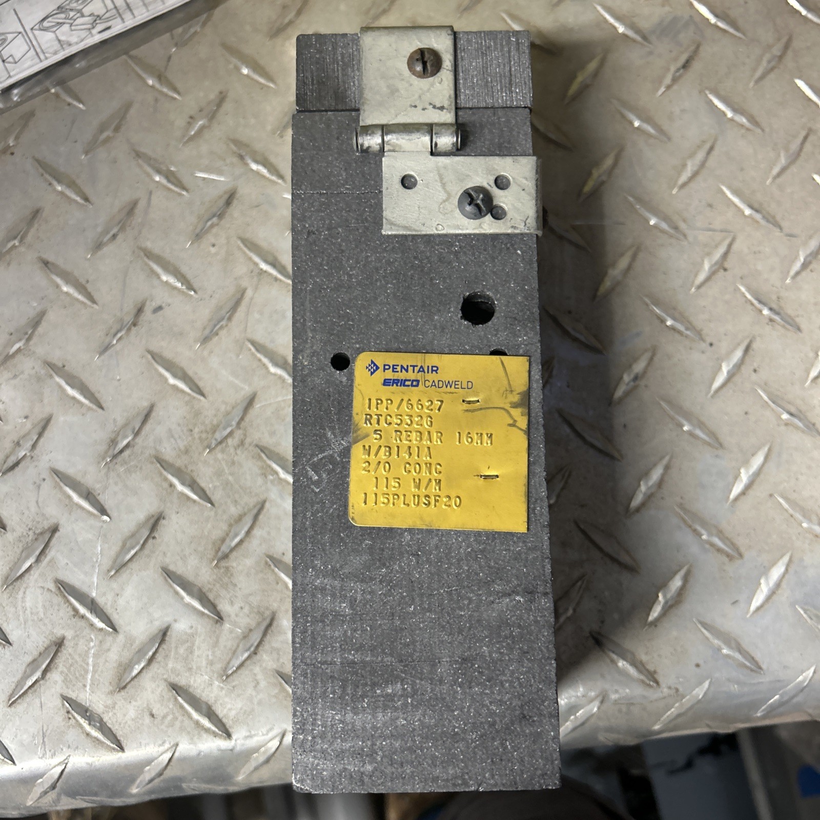 Pentair Cadweld 5 Rebar 16MM Graphite Mold Kit