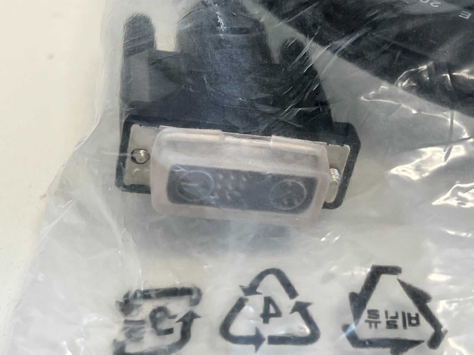 F9: New P31797 (BRO-1848-L0306) DVI-A-VGA MM 15Ft. Cable