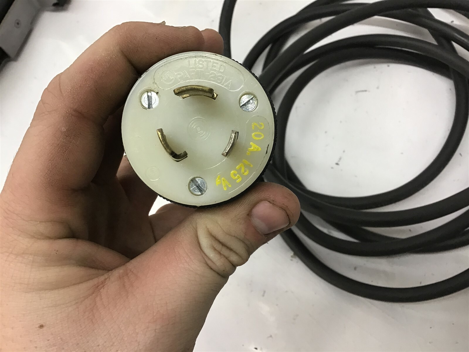 Hubbell and Arrow Hart 20A 125V W/ 12′ Of Coleman Seoprene 105-16-3 Cable